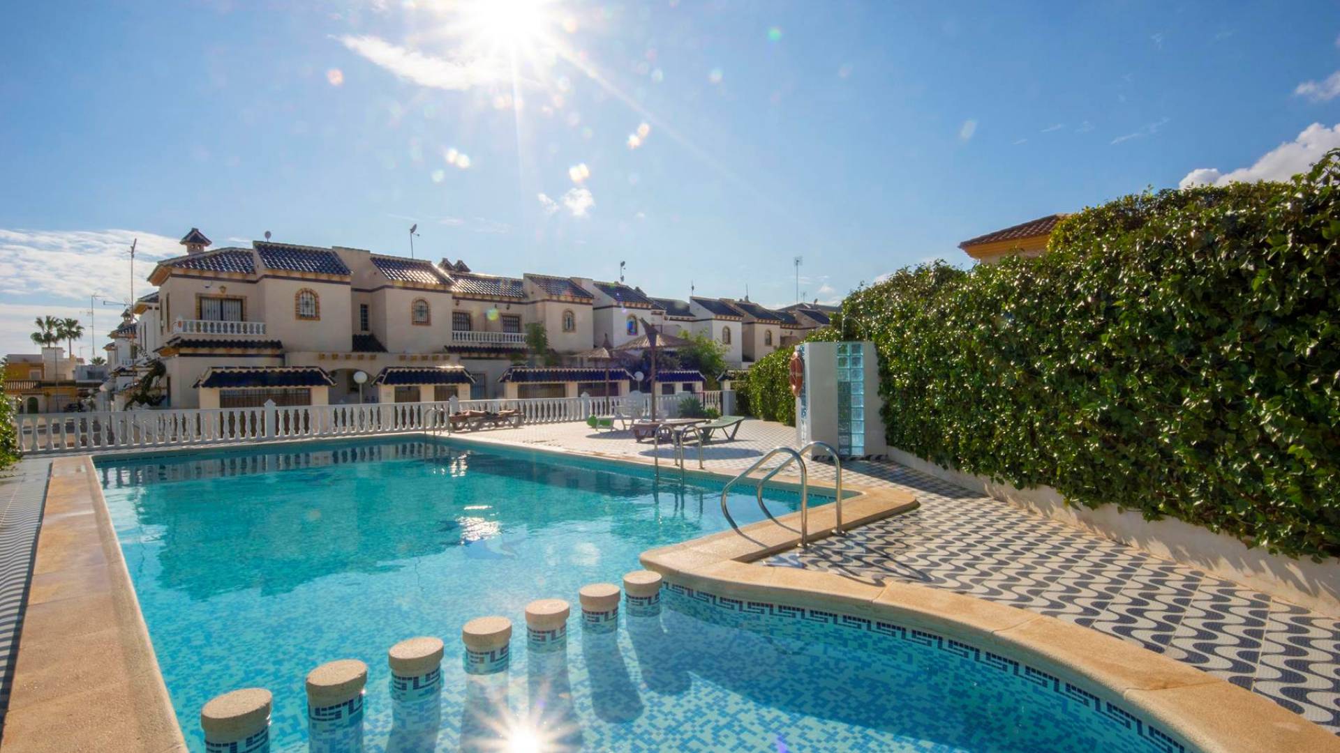 Resale - Townhouse - Playa Flamenca - las chismosas