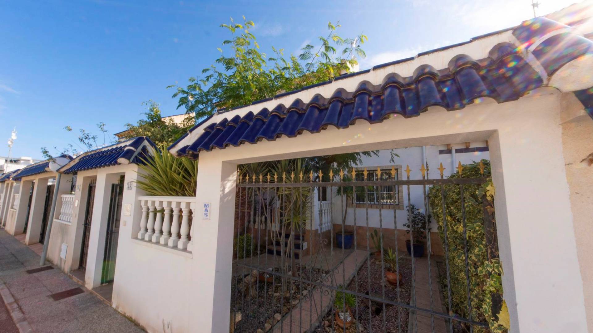 Resale - Townhouse - Playa Flamenca - las chismosas