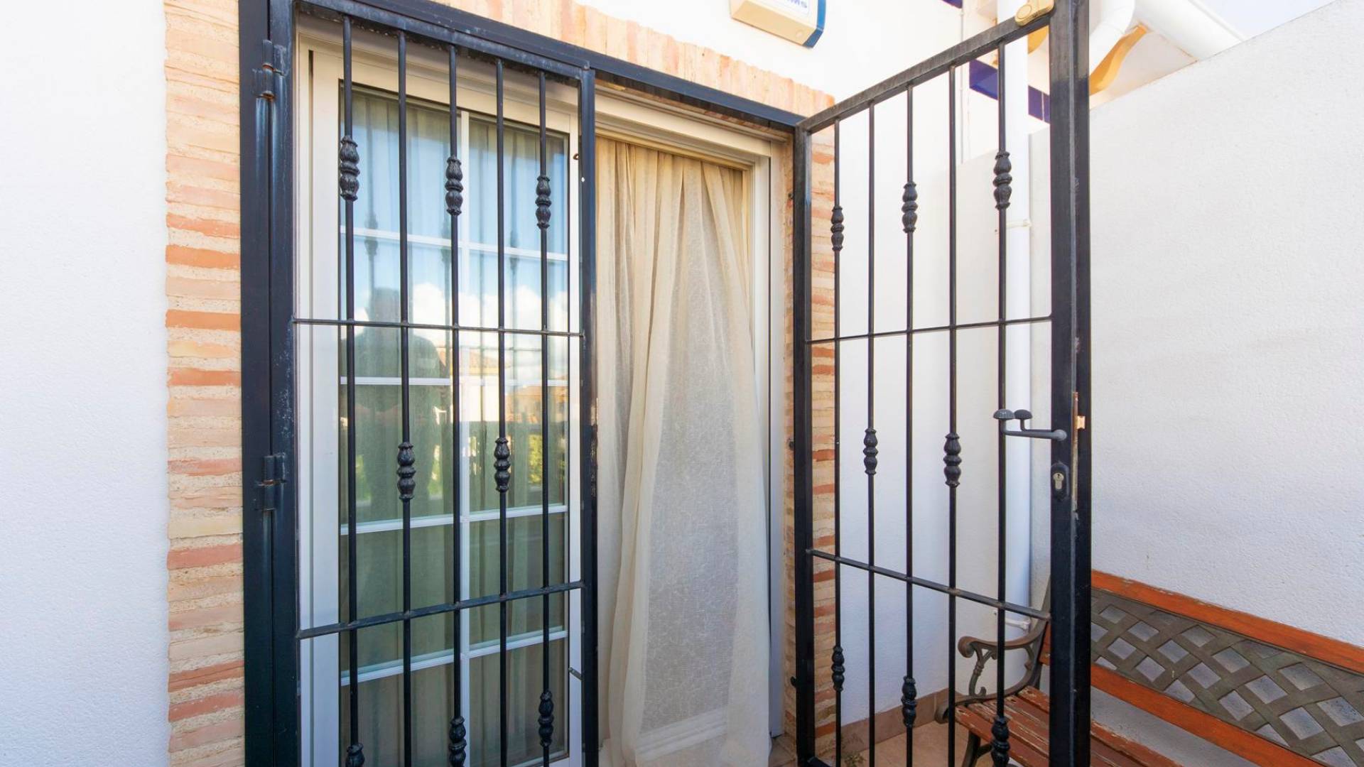 Resale - Townhouse - Playa Flamenca - las chismosas