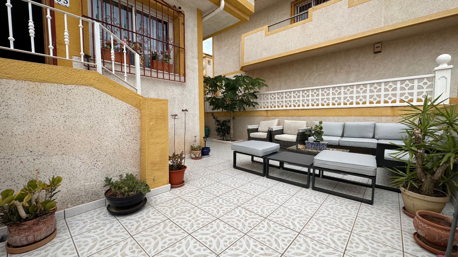 Resale - Townhouse - Playa Flamenca - las chismosas