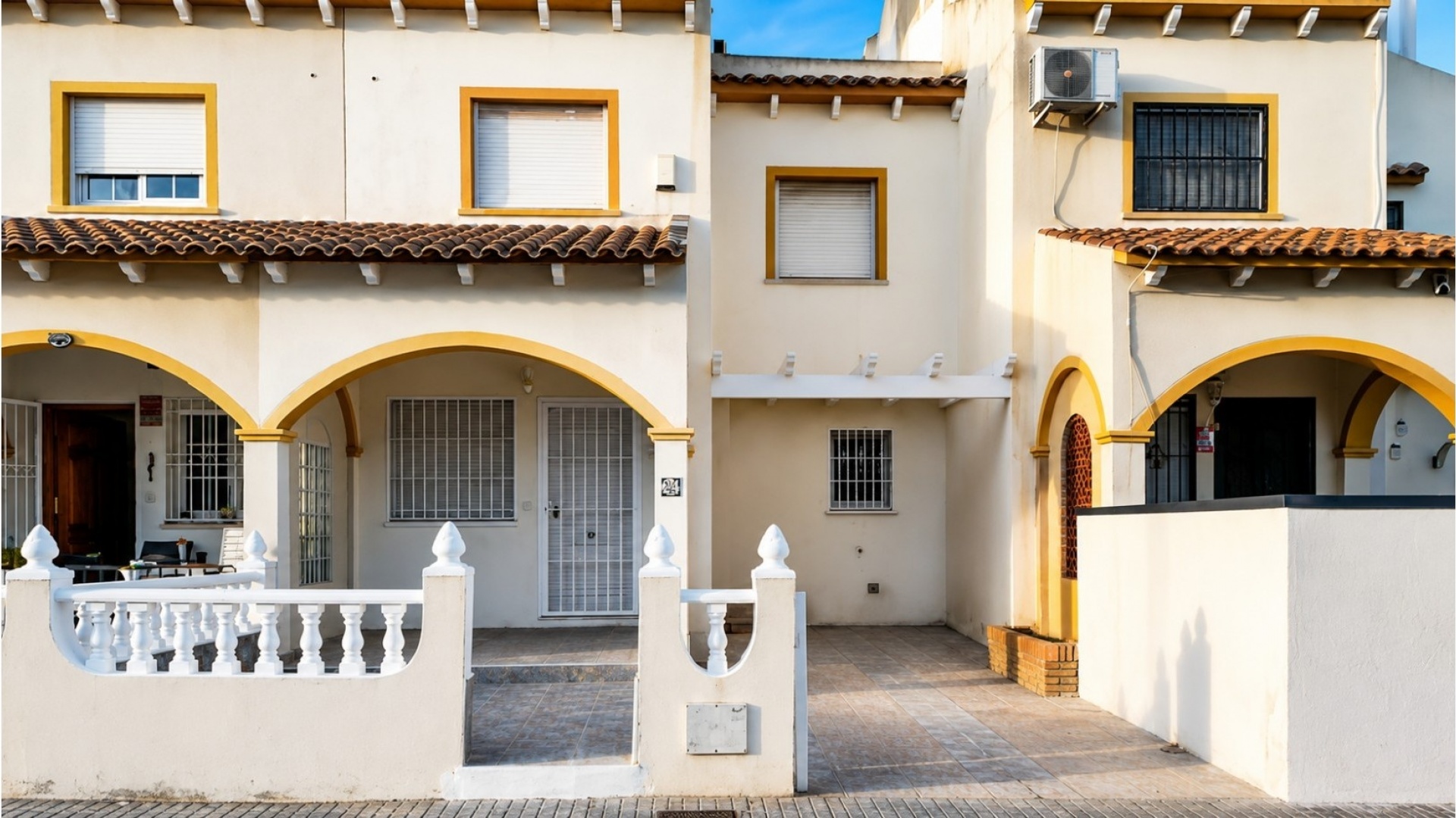 Resale - Townhouse - Playa Flamenca - perla del mar