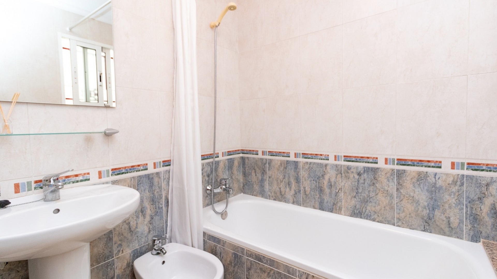 Resale - Townhouse - Playa Flamenca - pueblo caballero