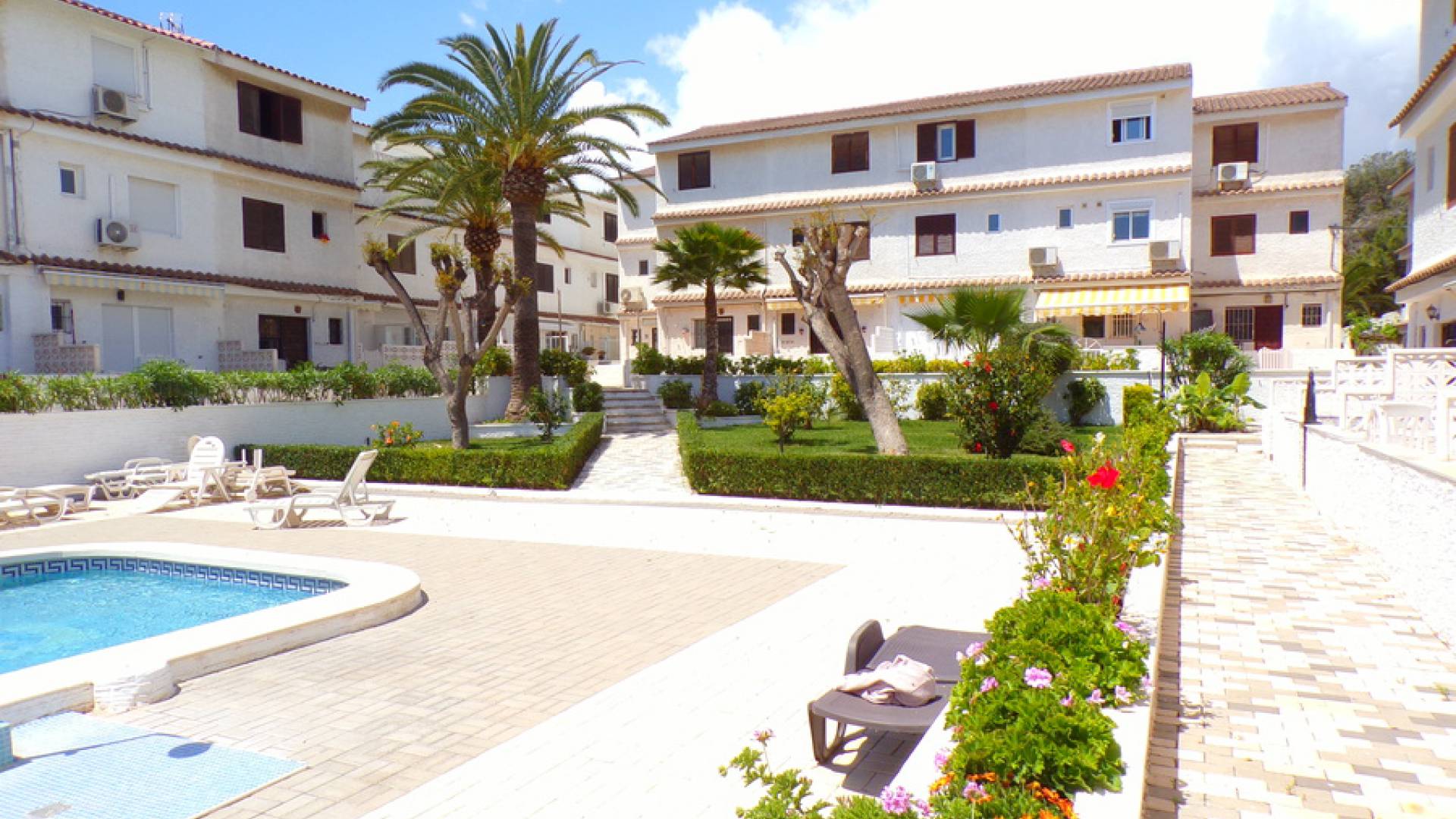 Resale - Townhouse - Punta Prima - rocajuna