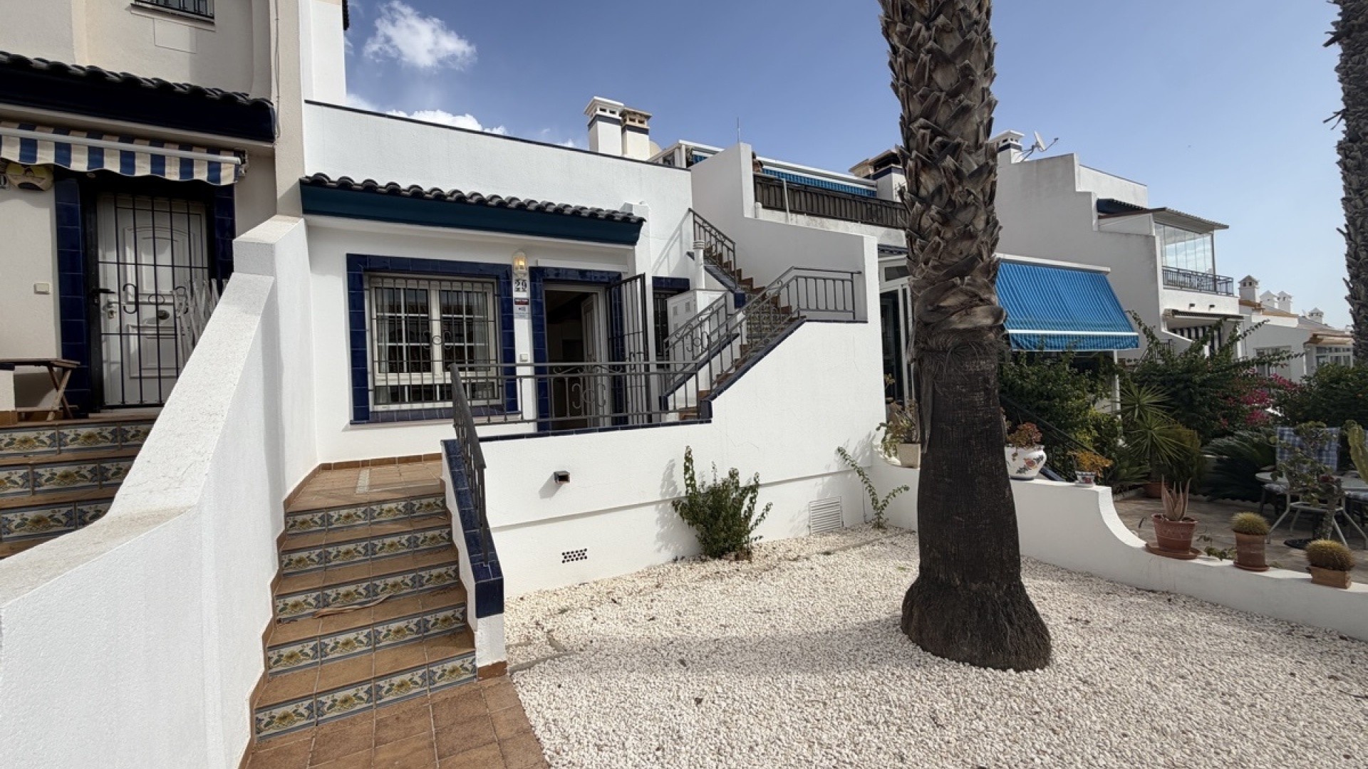 Resale - Townhouse - Rioja