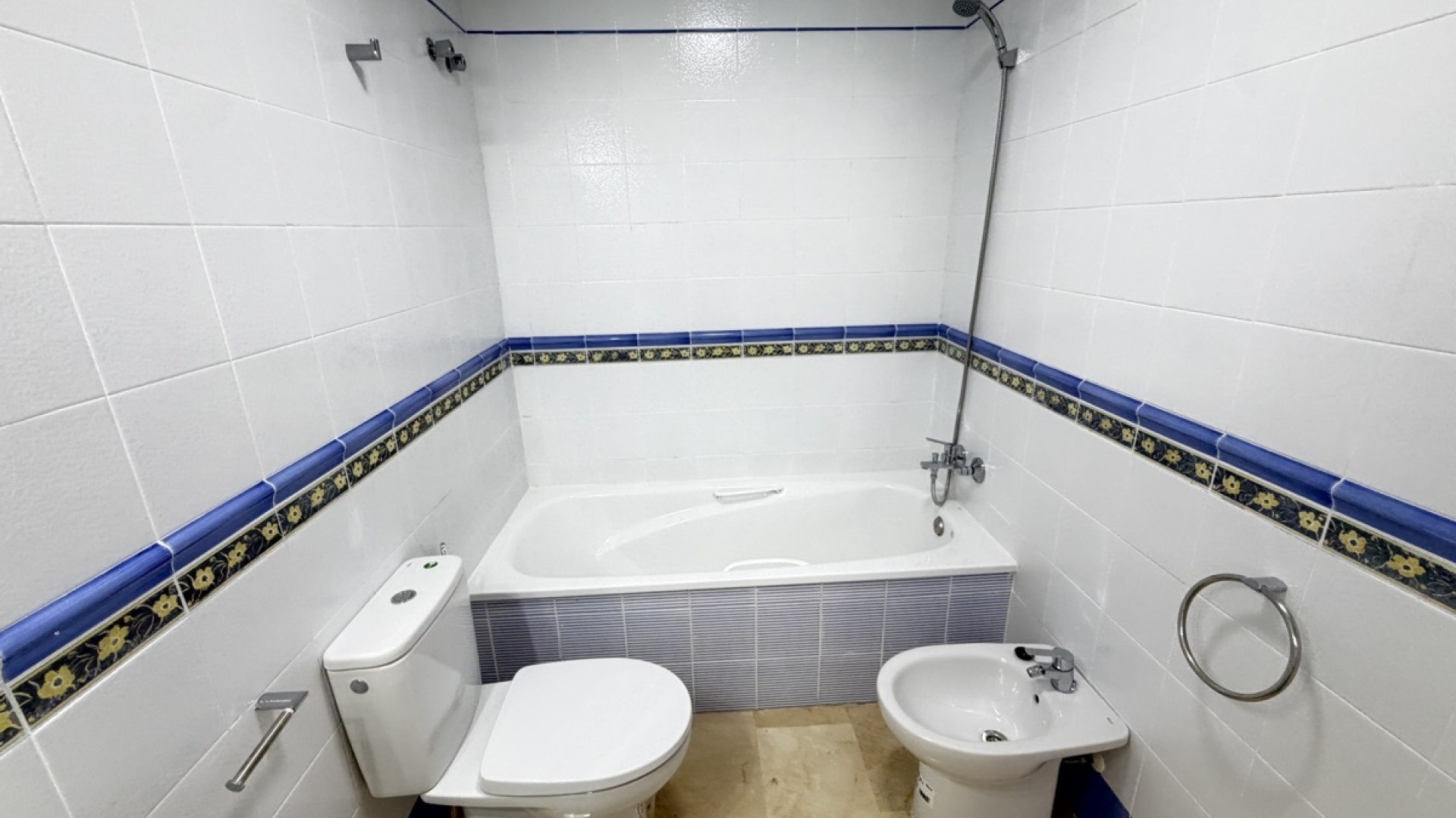 Resale - Townhouse - Rioja