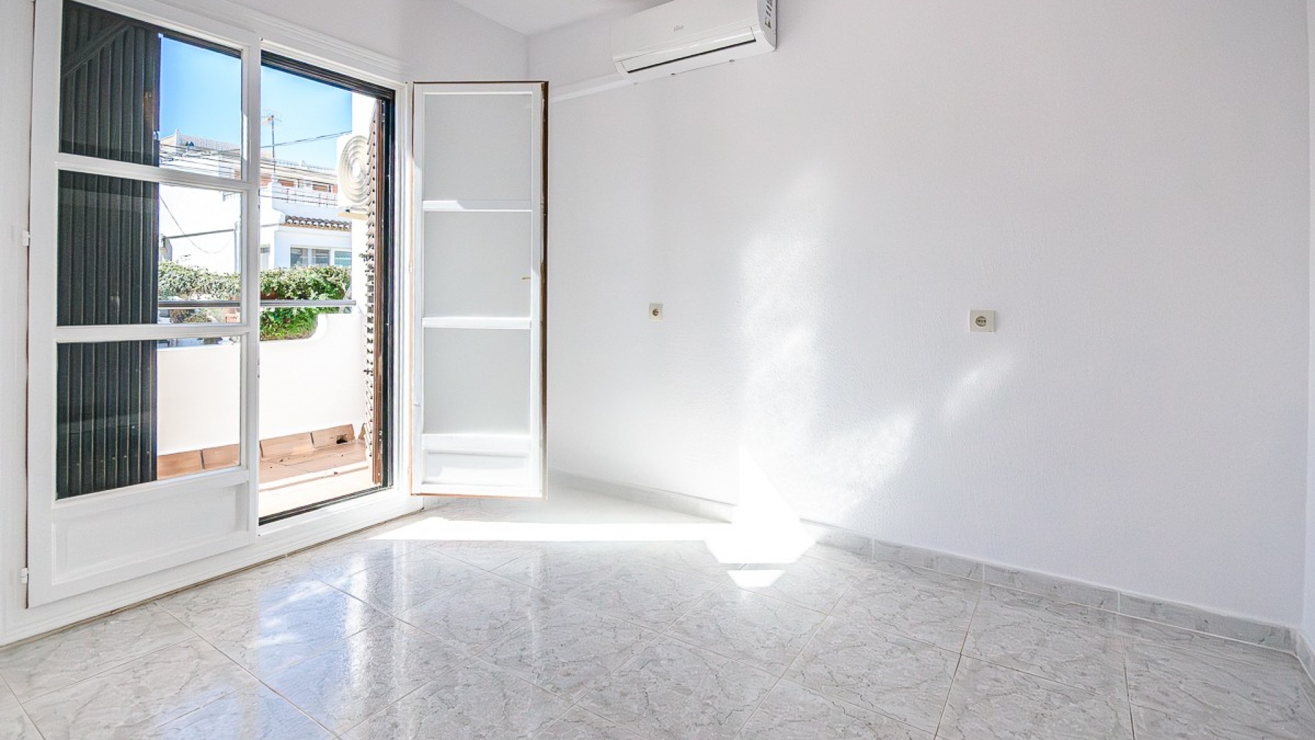 Resale - Townhouse - San Miguel de Salinas - balcon costa