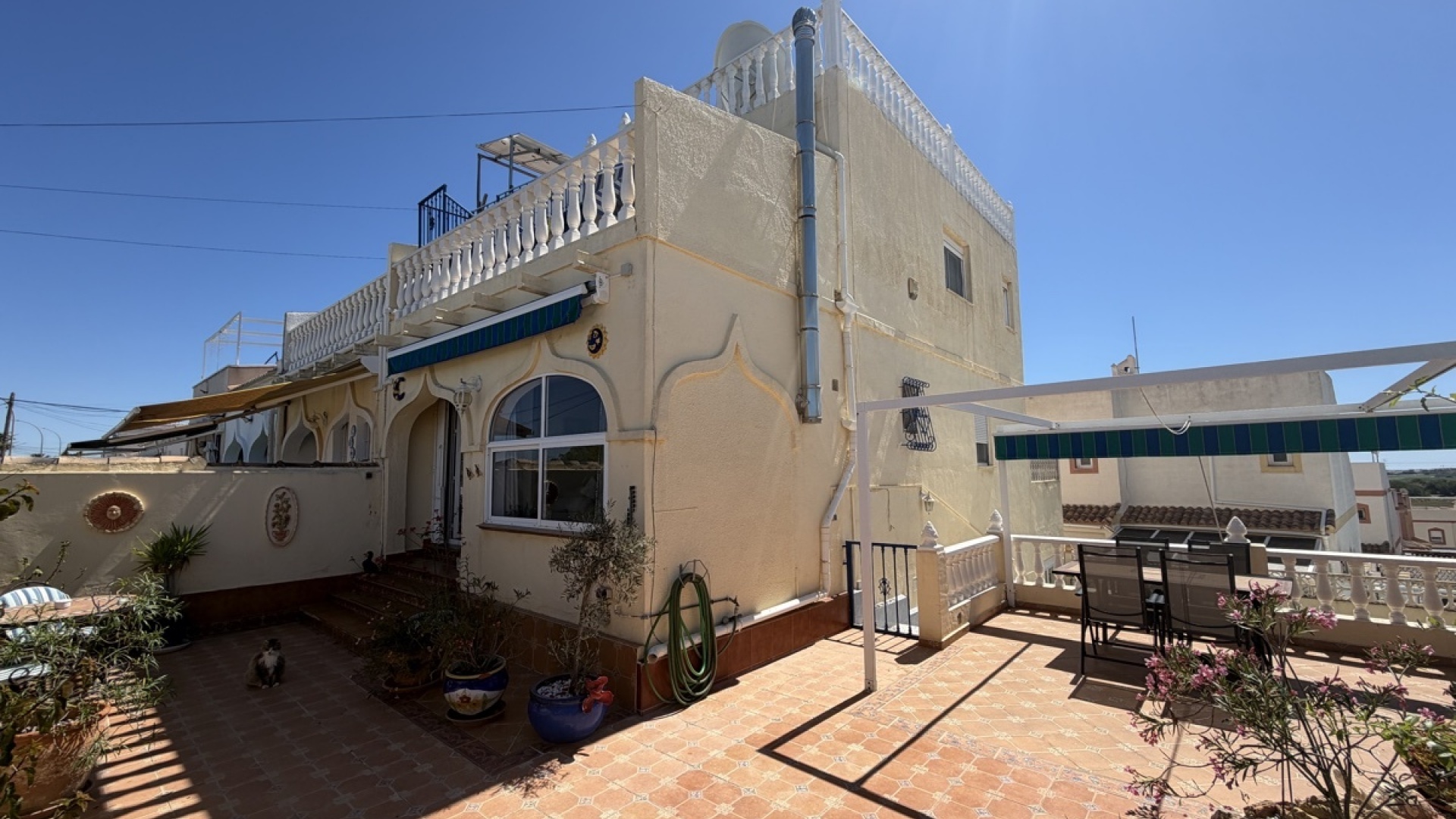 Resale - Townhouse - San Miguel de Salinas - balcon costa