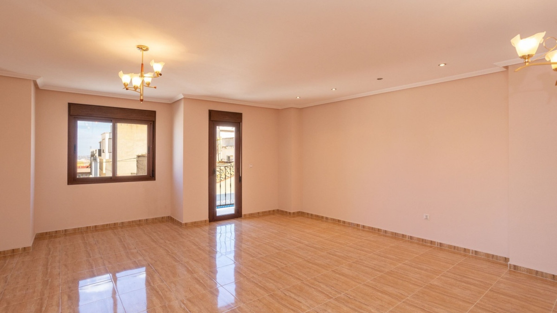 Resale - Townhouse - San Miguel de Salinas - San Miguel de Salinas Centro