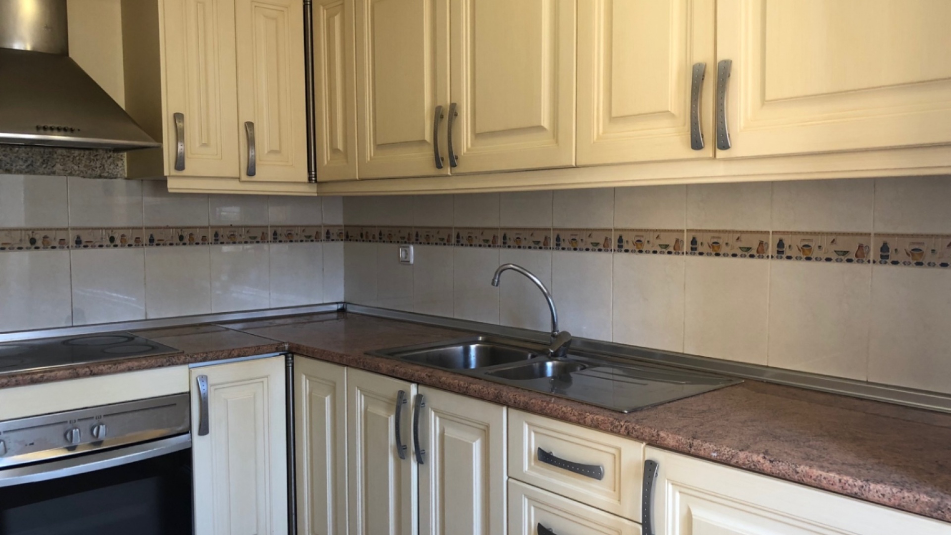 Resale - Townhouse - San Miguel de Salinas