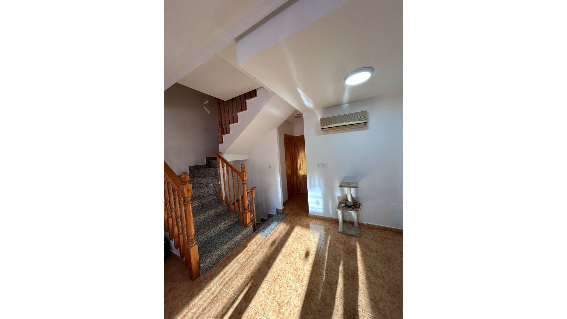Resale - Townhouse - Torremendo - torremendo