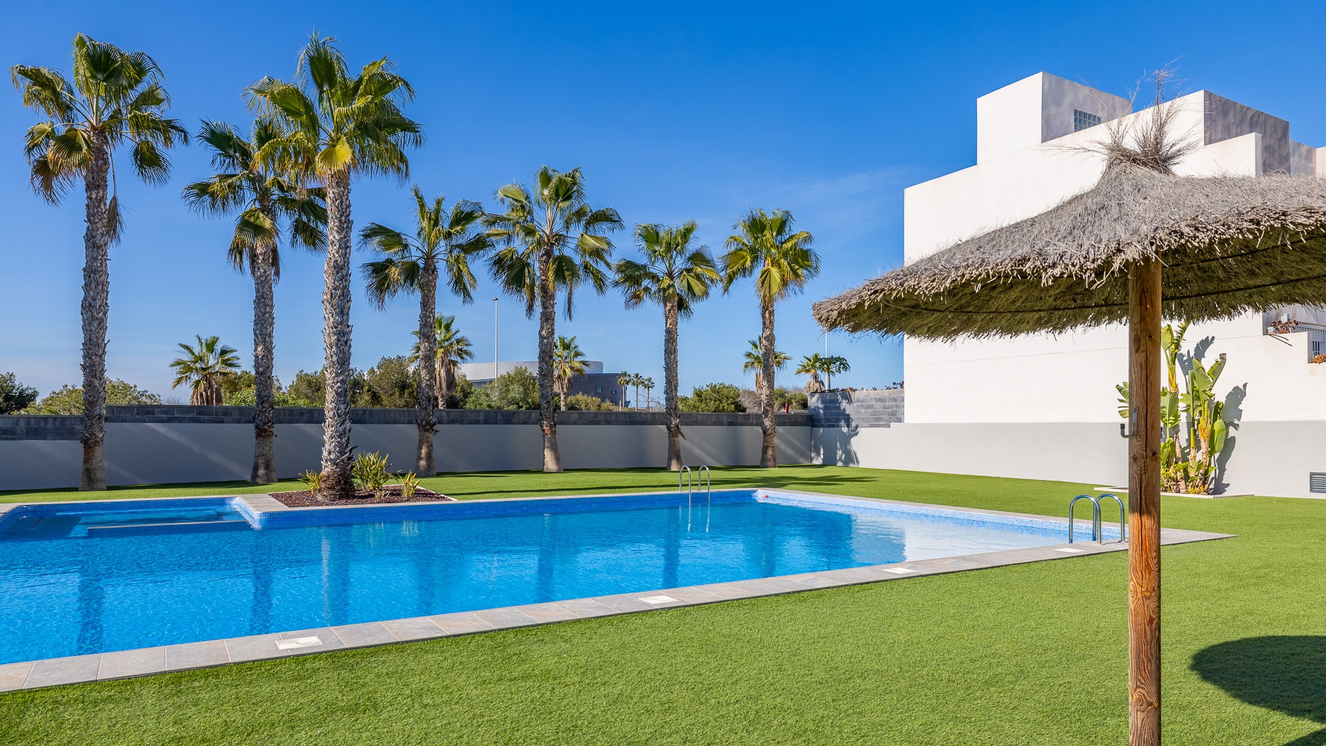 Resale - Townhouse - Torrevieja - Aguas Nuevas