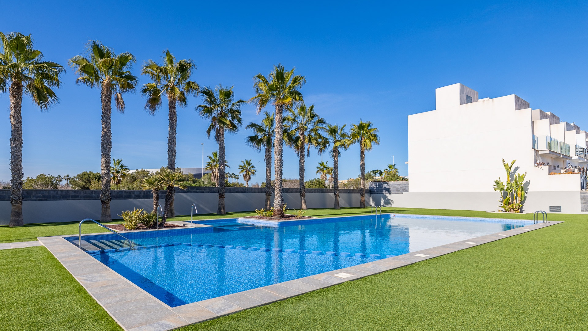 Resale - Townhouse - Torrevieja - Aguas Nuevas