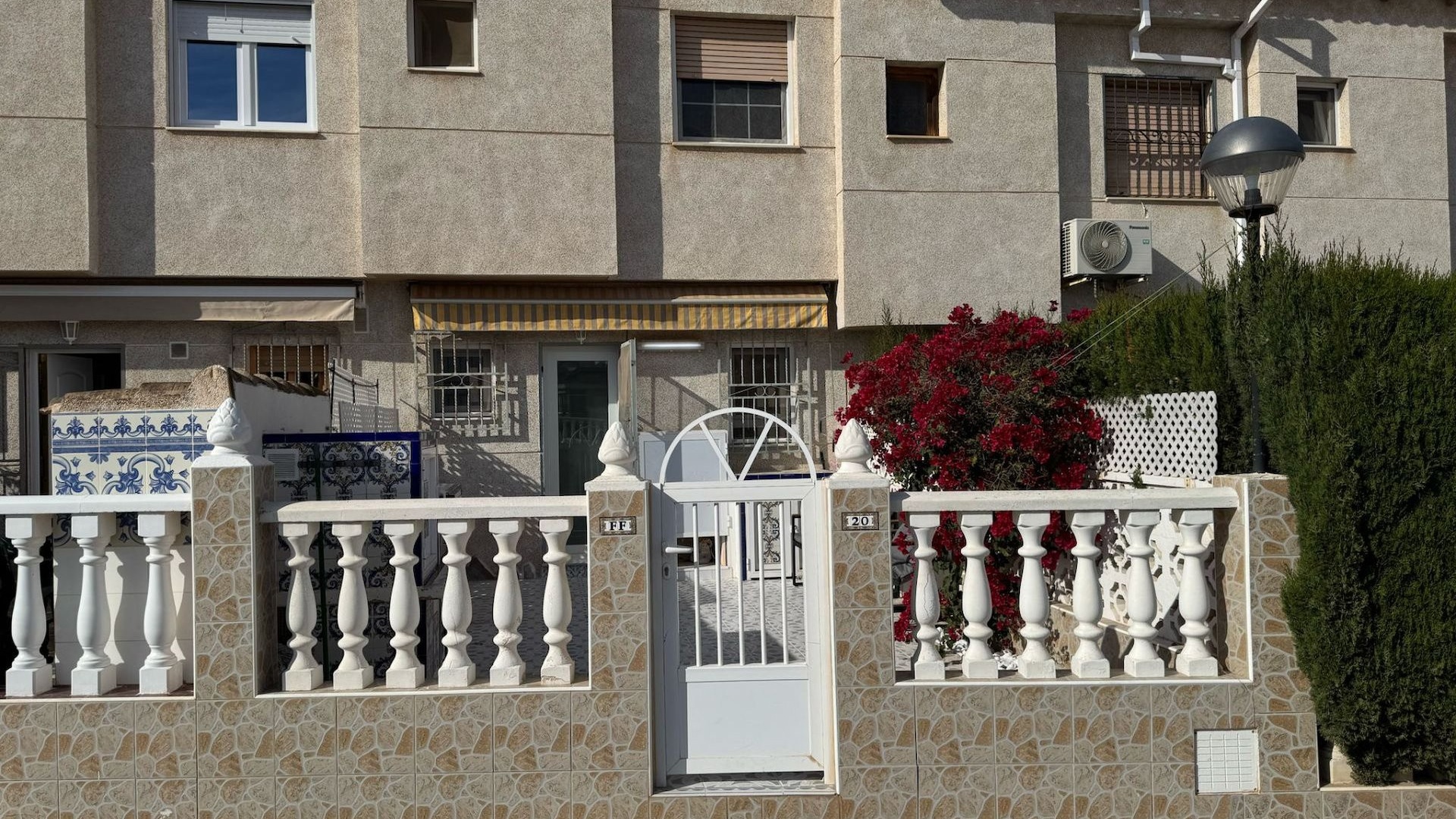 Resale - Townhouse - Torrevieja - Aguas Nuevas