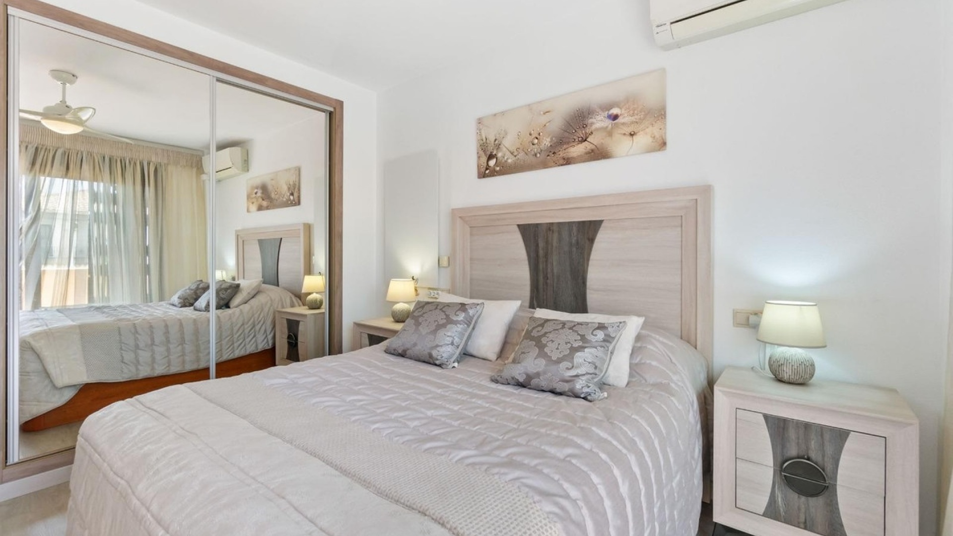 Resale - Townhouse - Torrevieja - Aguas Nuevas