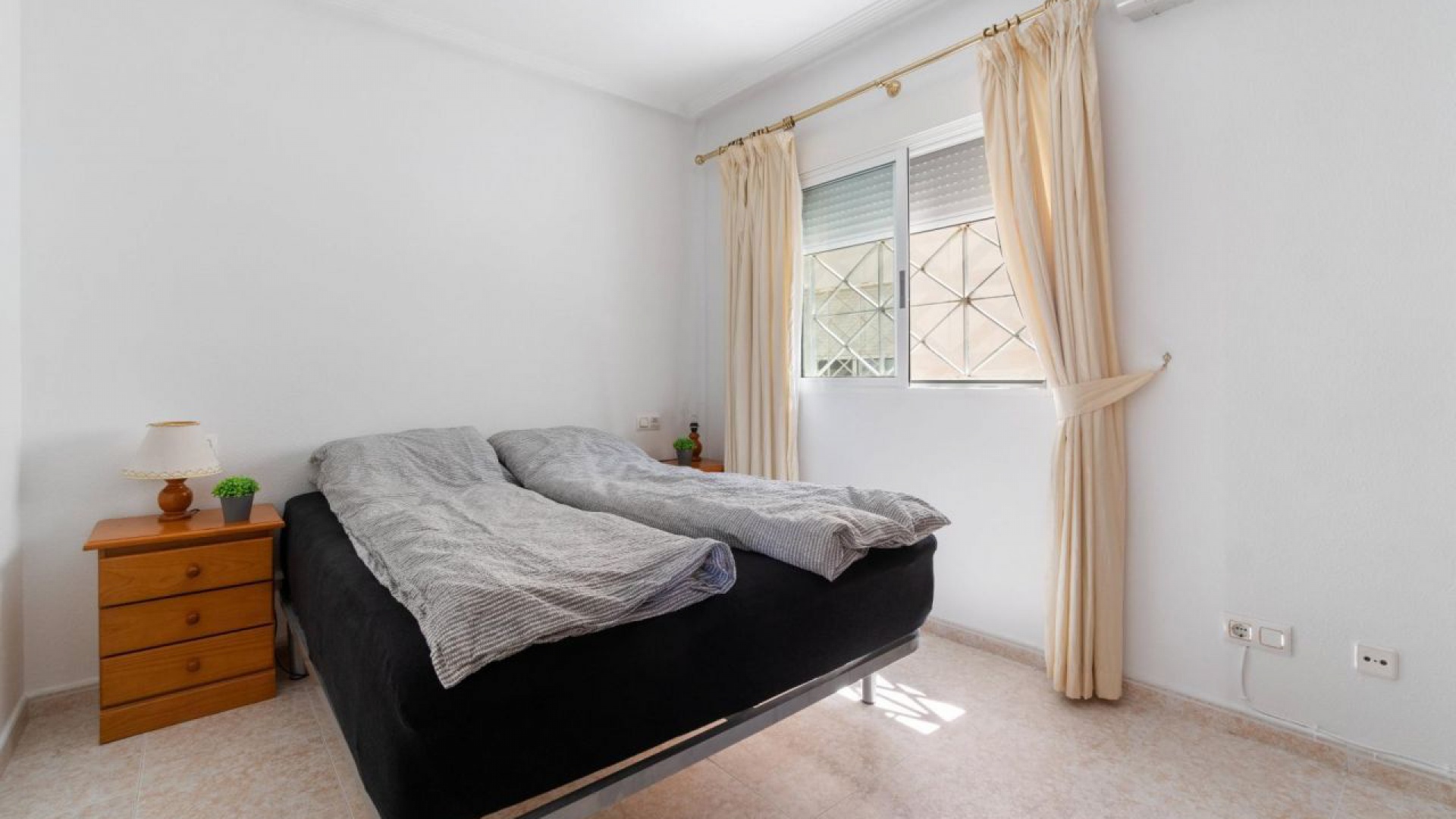 Resale - Townhouse - Torrevieja - Baños de Europa