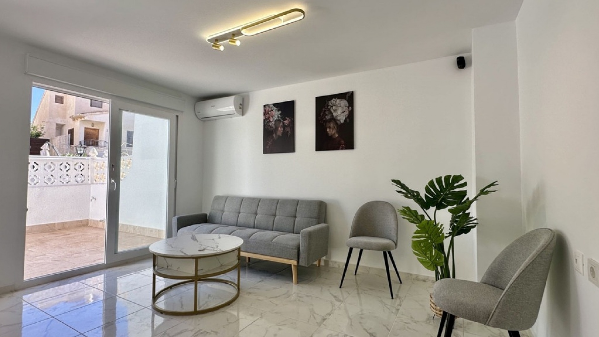 Resale - Townhouse - Torrevieja - Torrevieja Centro