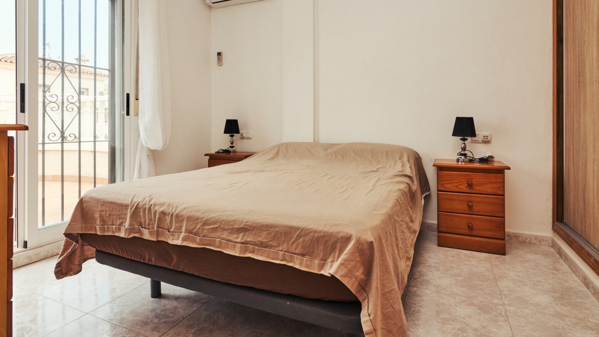 Resale - Townhouse - Torrevieja - Torrevieja Centro