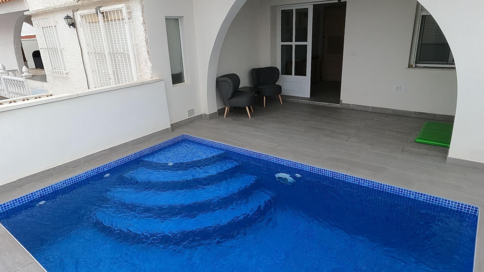 Resale - Townhouse - Villamartin - blue lagoon