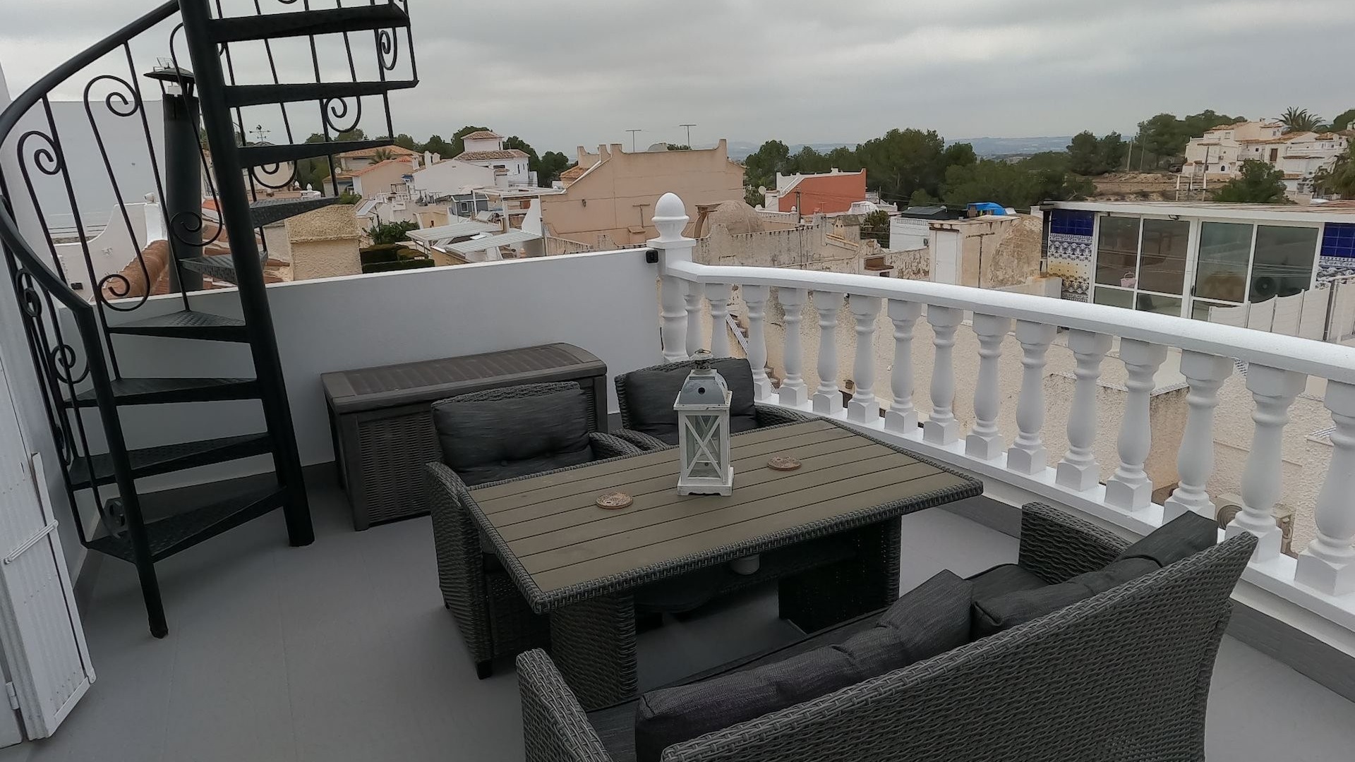 Resale - Townhouse - Villamartin - blue lagoon