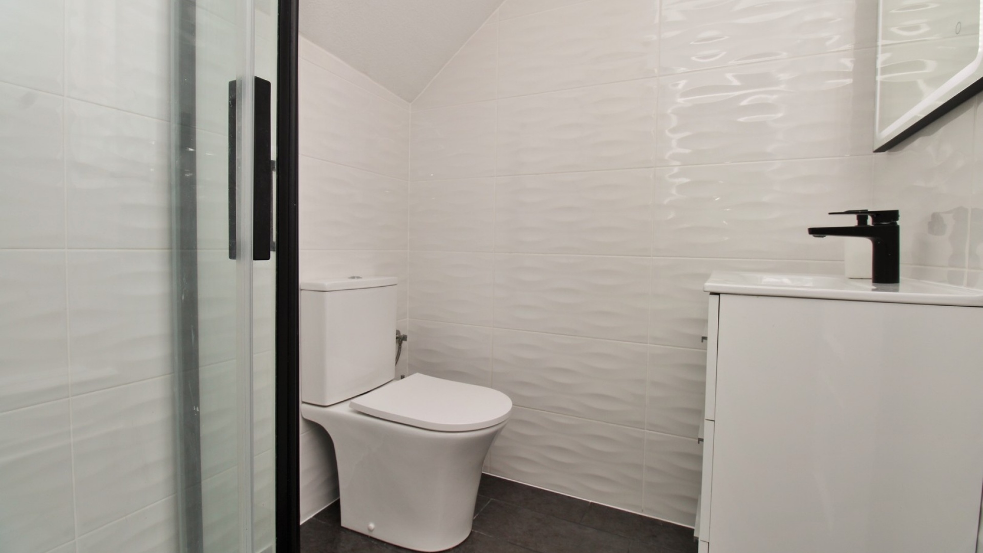 Resale - Townhouse - Villamartin - blue lagoon