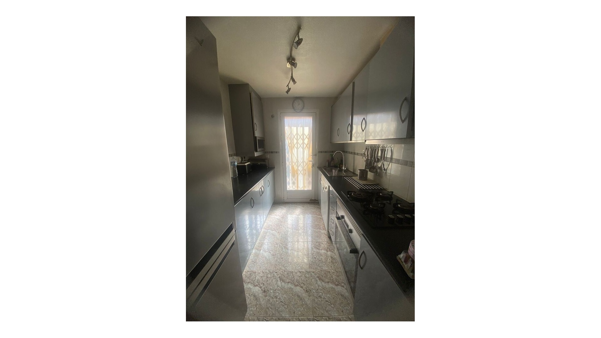 Resale - Townhouse - Villamartin - bosque de las lomas