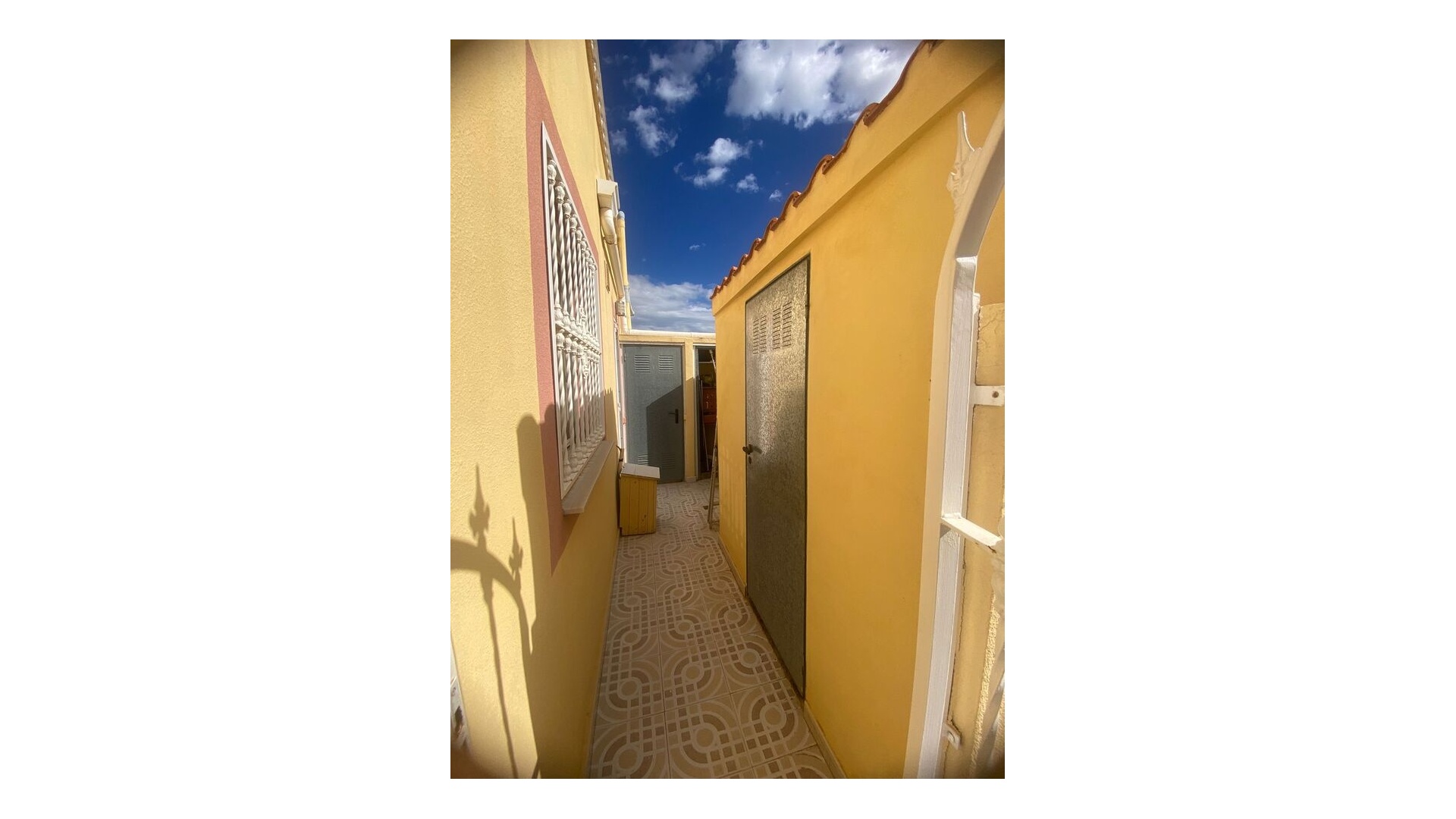 Resale - Townhouse - Villamartin - bosque de las lomas