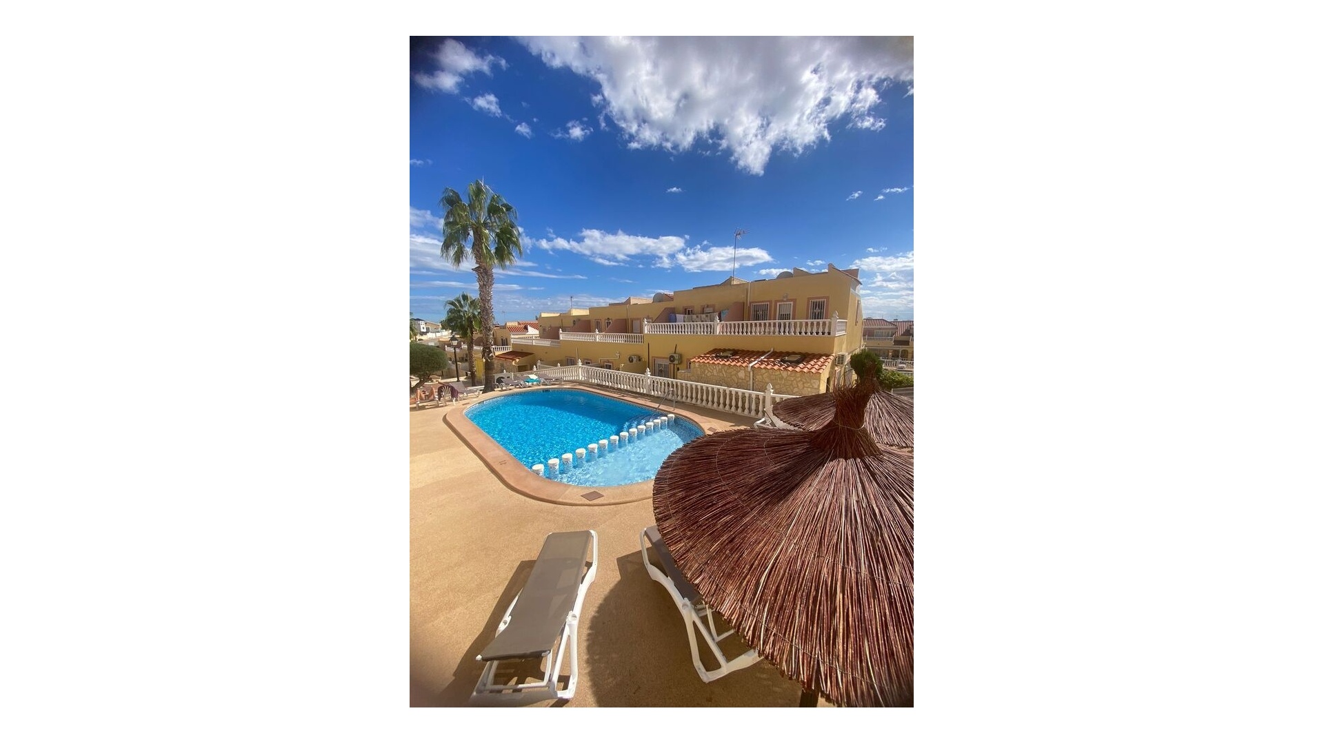 Resale - Townhouse - Villamartin - bosque de las lomas