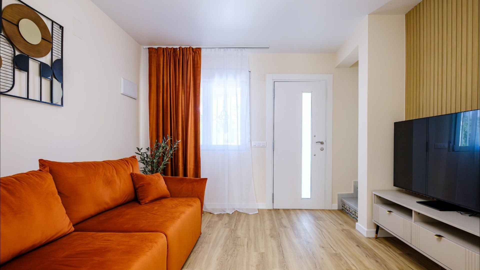 Resale - Townhouse - Villamartin - bosque de las lomas
