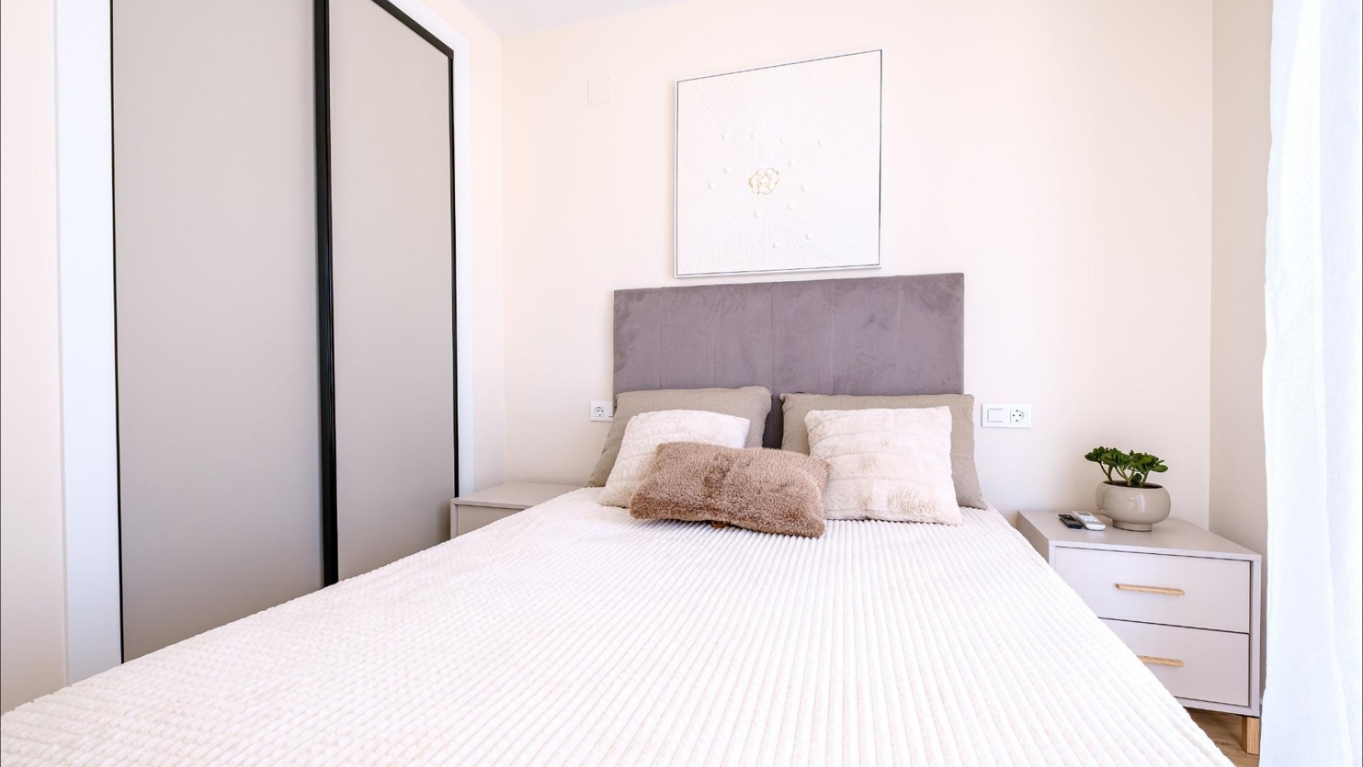 Resale - Townhouse - Villamartin - bosque de las lomas