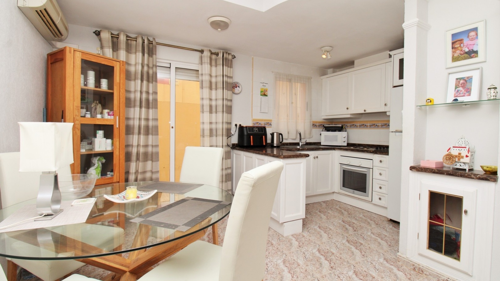 Resale - Townhouse - Villamartin - bosque de las lomas