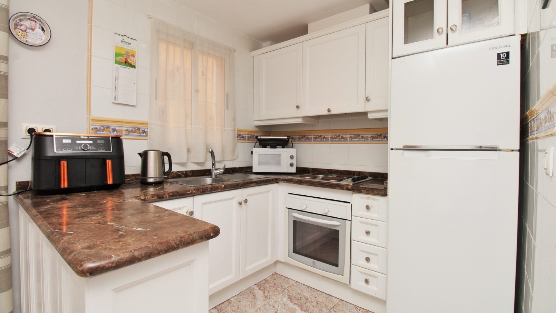Resale - Townhouse - Villamartin - bosque de las lomas