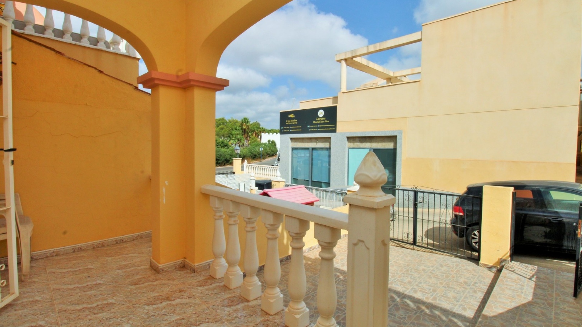 Resale - Townhouse - Villamartin - bosque de las lomas