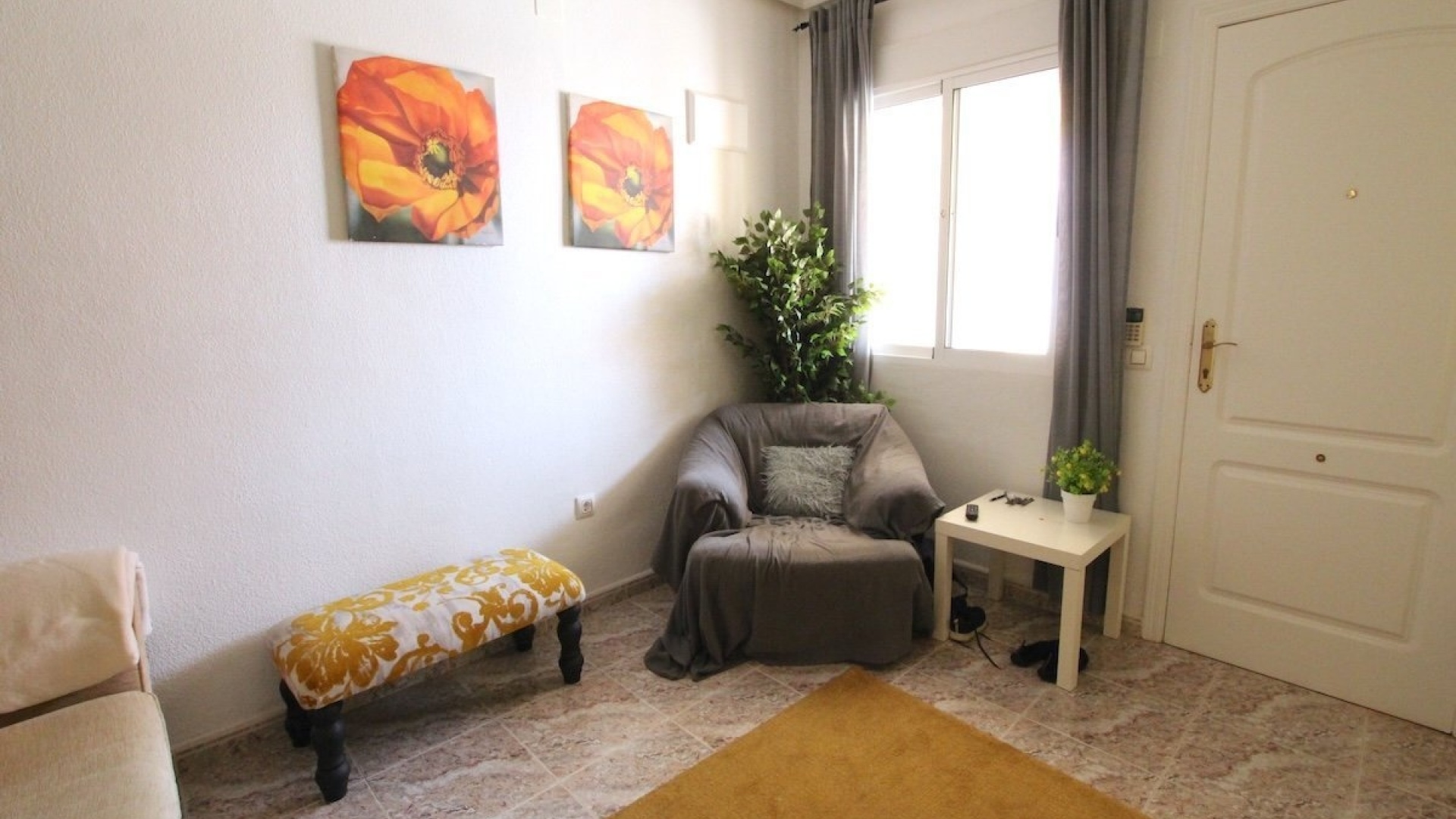 Resale - Townhouse - Villamartin - bosque de las lomas