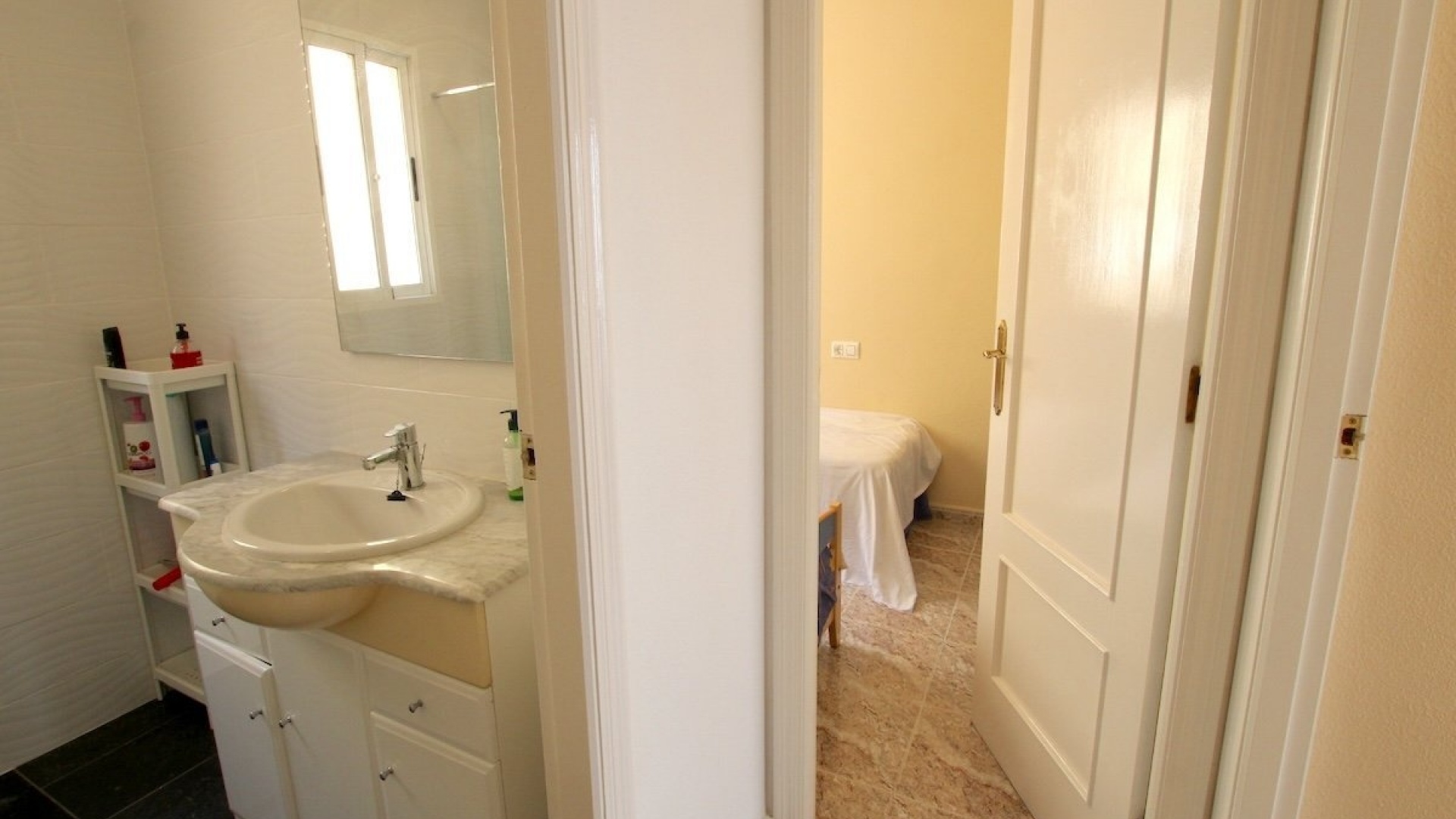 Resale - Townhouse - Villamartin - bosque de las lomas