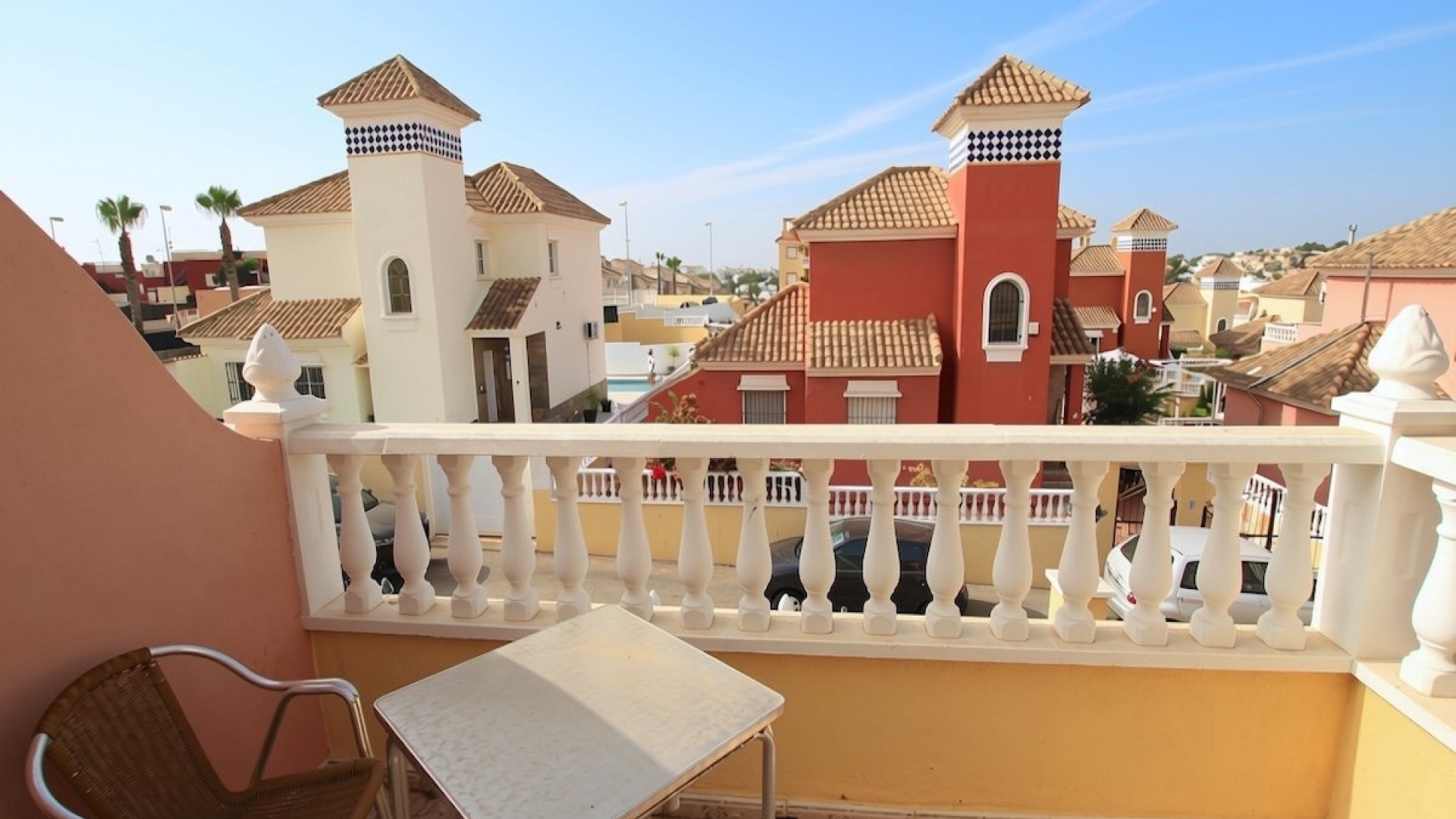 Resale - Townhouse - Villamartin - bosque de las lomas