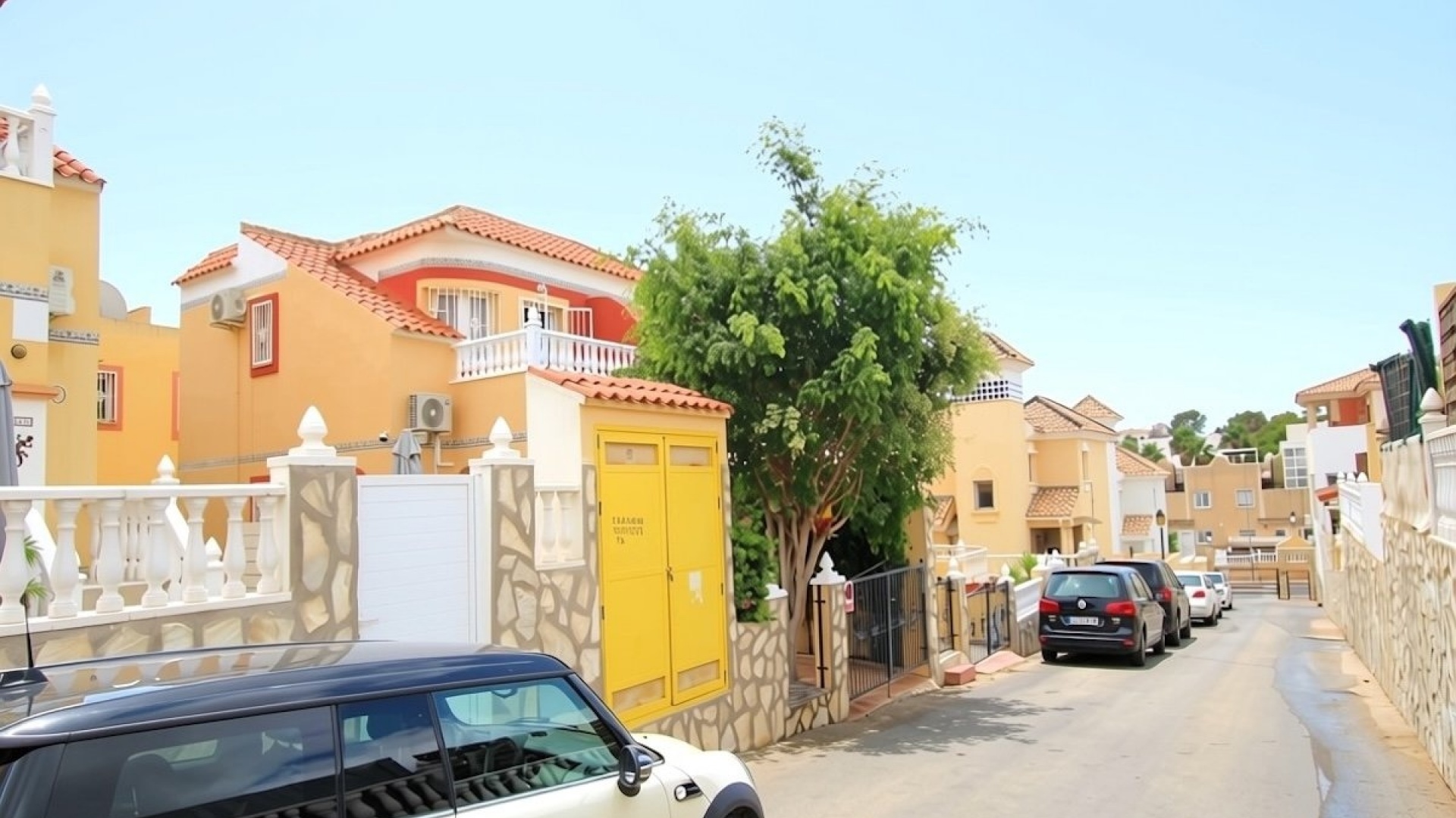 Resale - Townhouse - Villamartin - bosque de las lomas