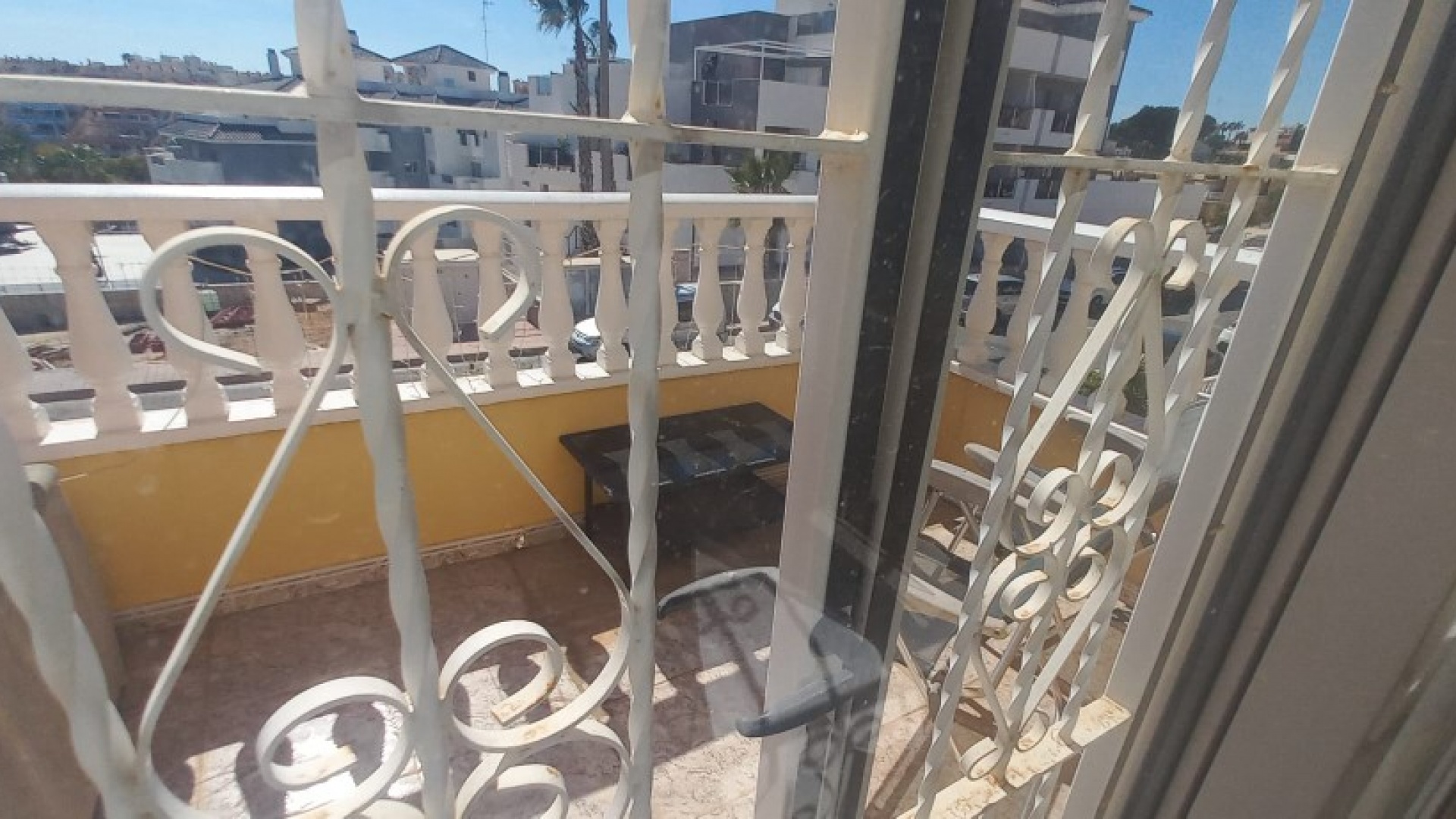 Resale - Townhouse - Villamartin - bosque de las lomas