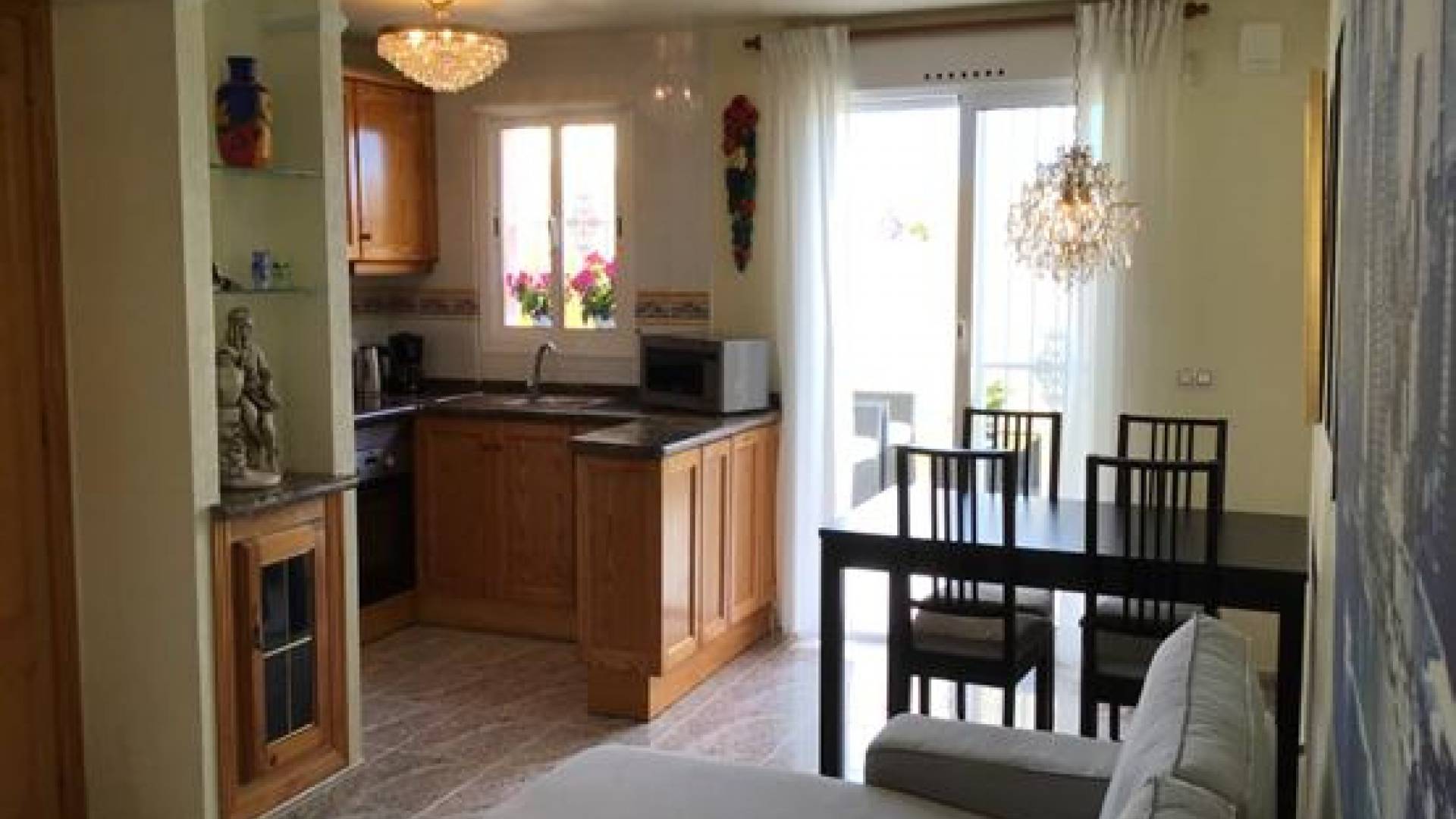 Resale - Townhouse - Villamartin - colinas del presidente