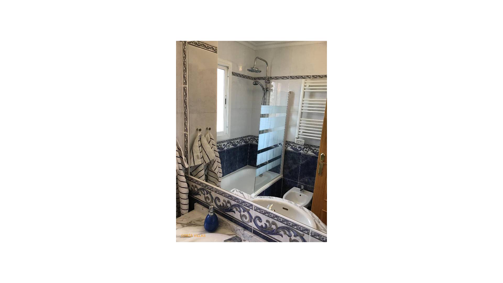 Resale - Townhouse - Villamartin - colinas del presidente