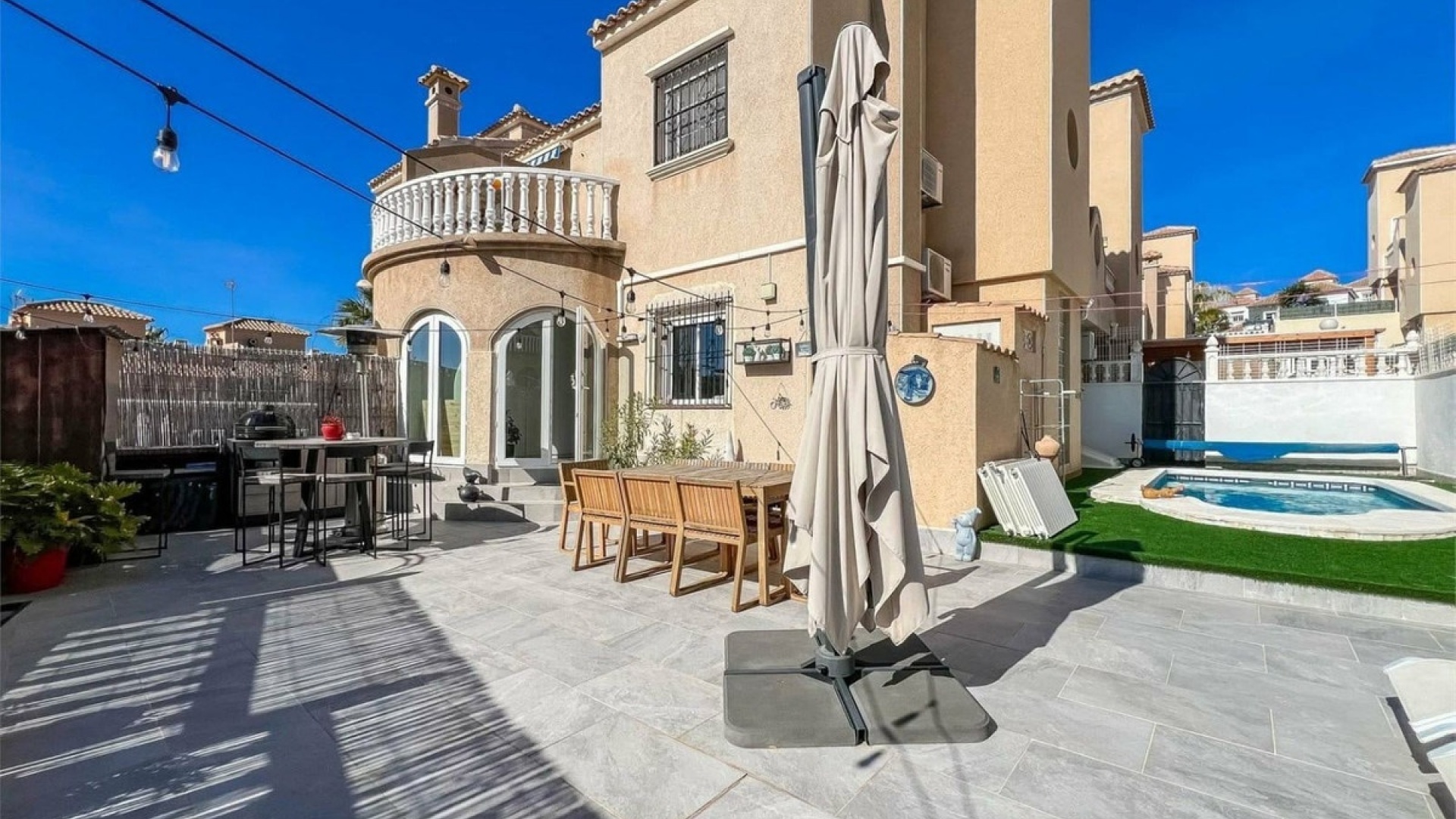 Resale - Townhouse - Villamartin - Costa Blanca South