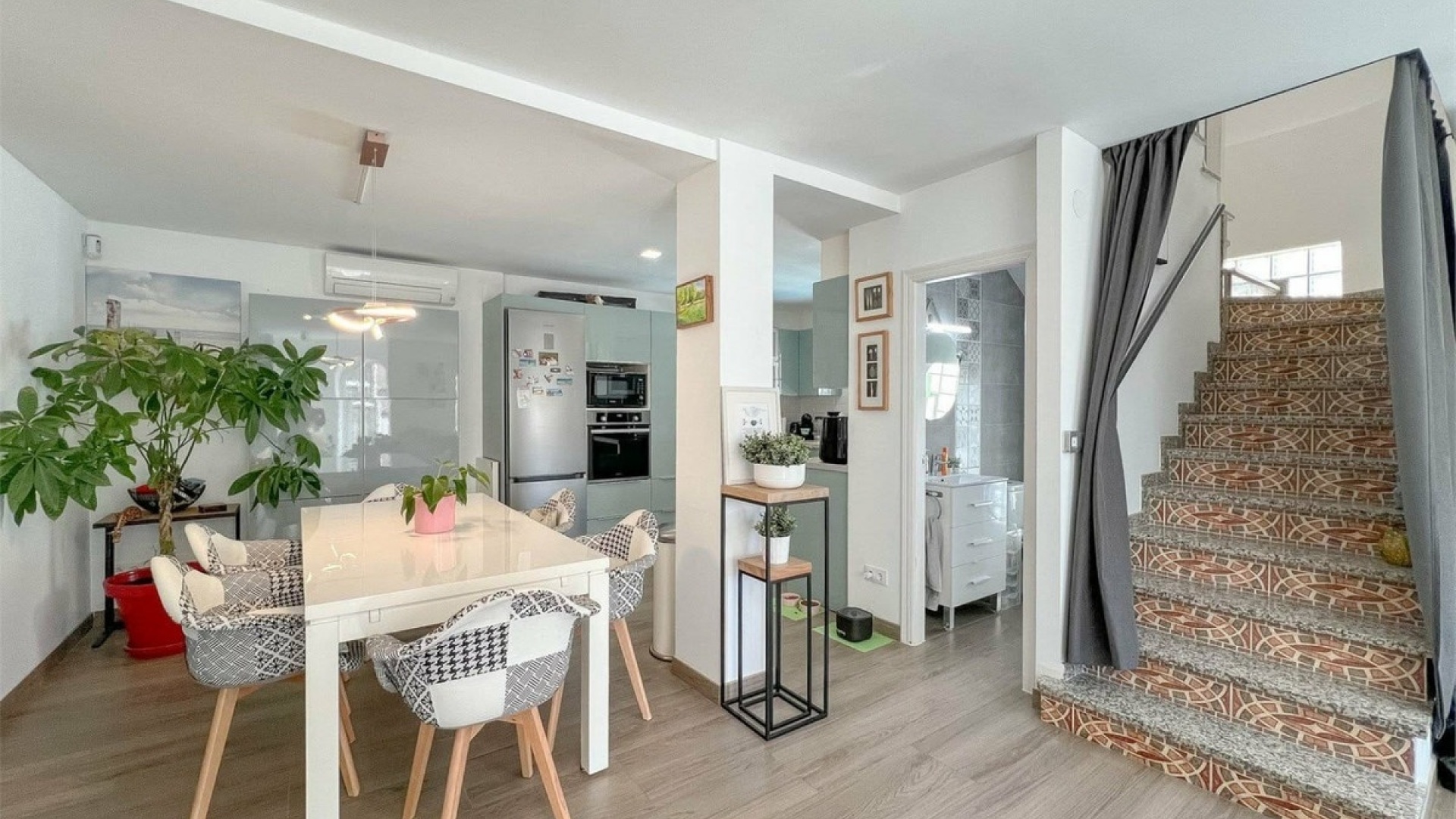 Resale - Townhouse - Villamartin - Costa Blanca South