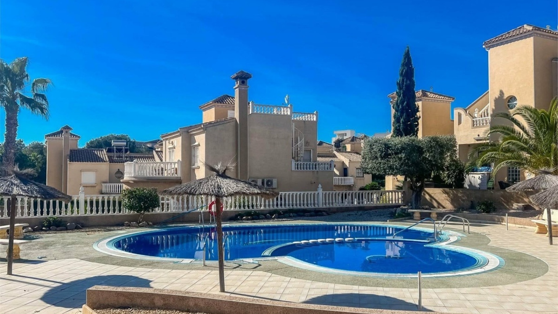 Resale - Townhouse - Villamartin - Costa Blanca South
