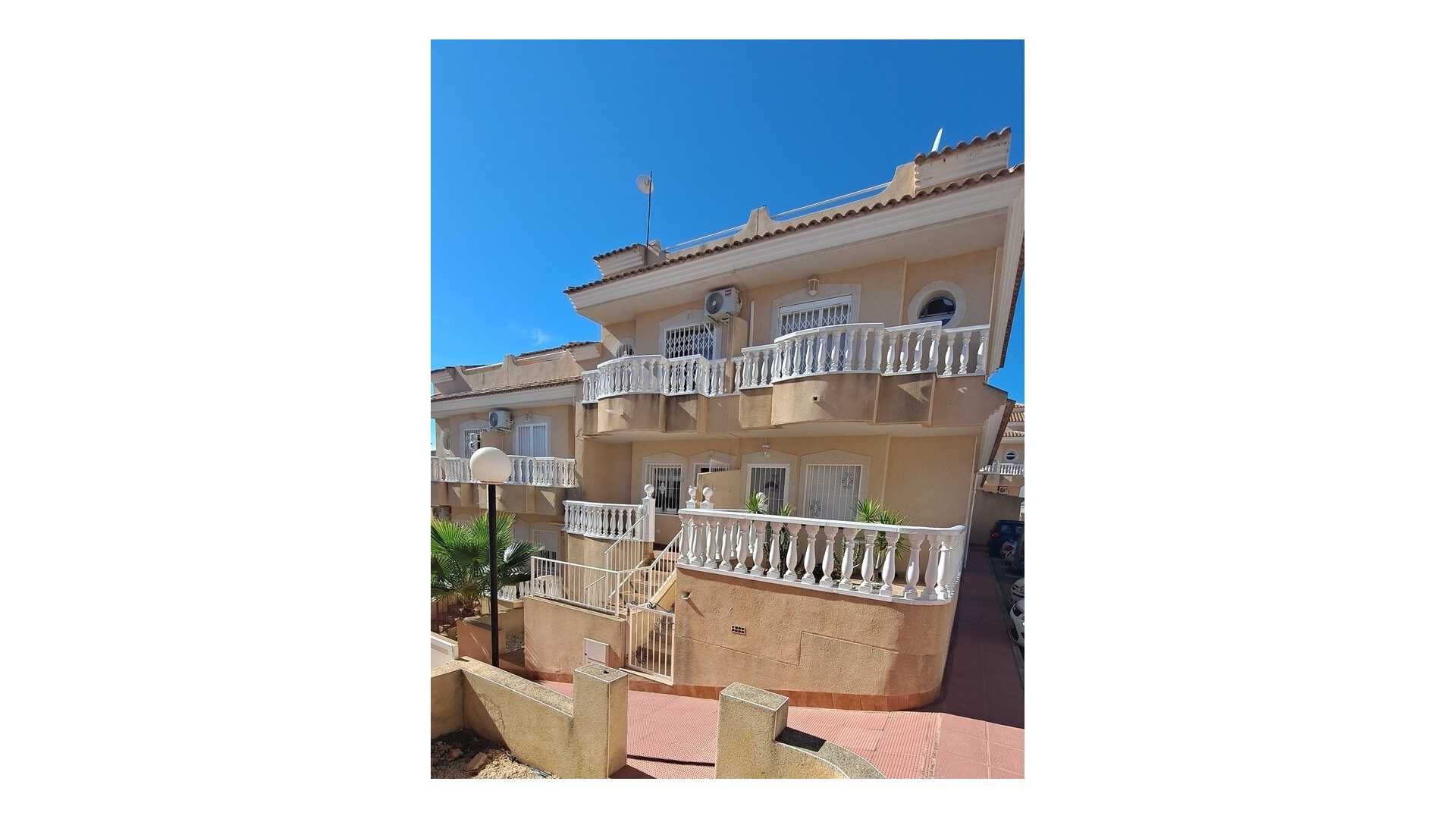 Resale - Townhouse - Villamartin - Costa Blanca South