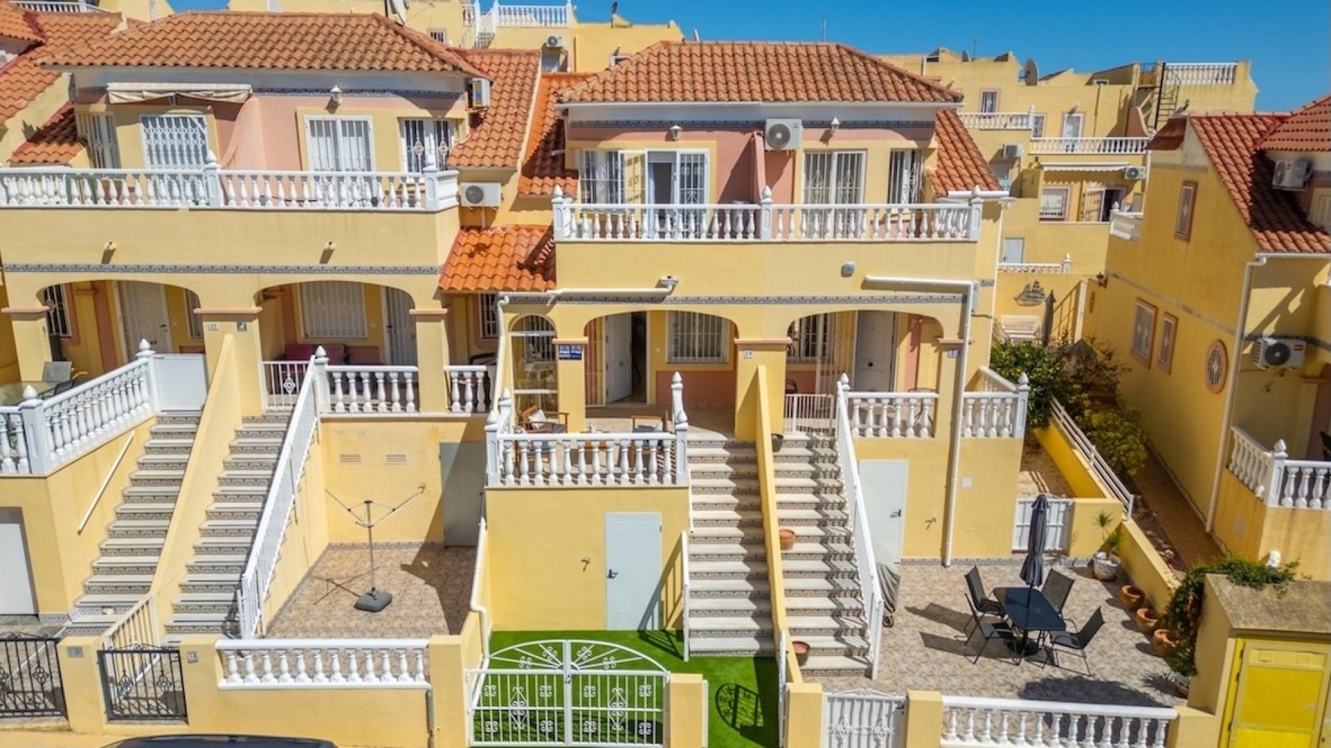 Resale - Townhouse - Villamartin - El Galan