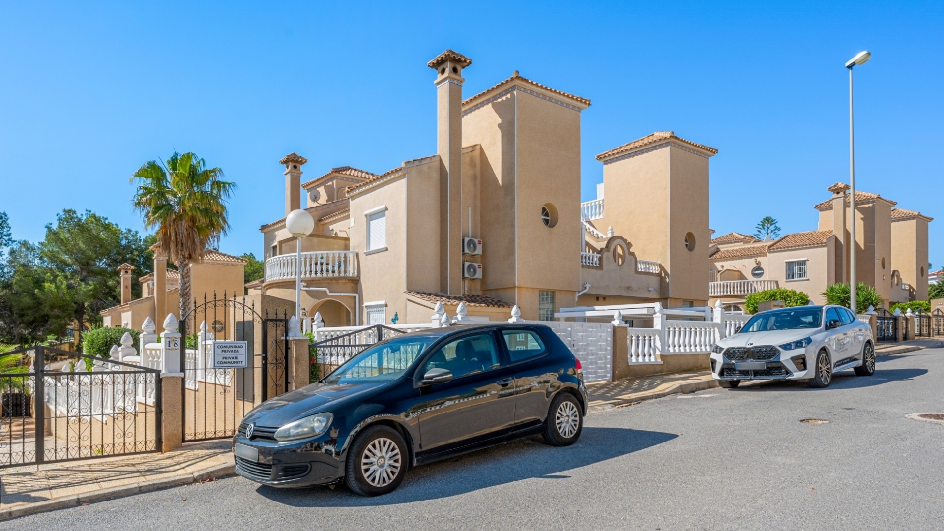 Resale - Townhouse - Villamartin - El Galan