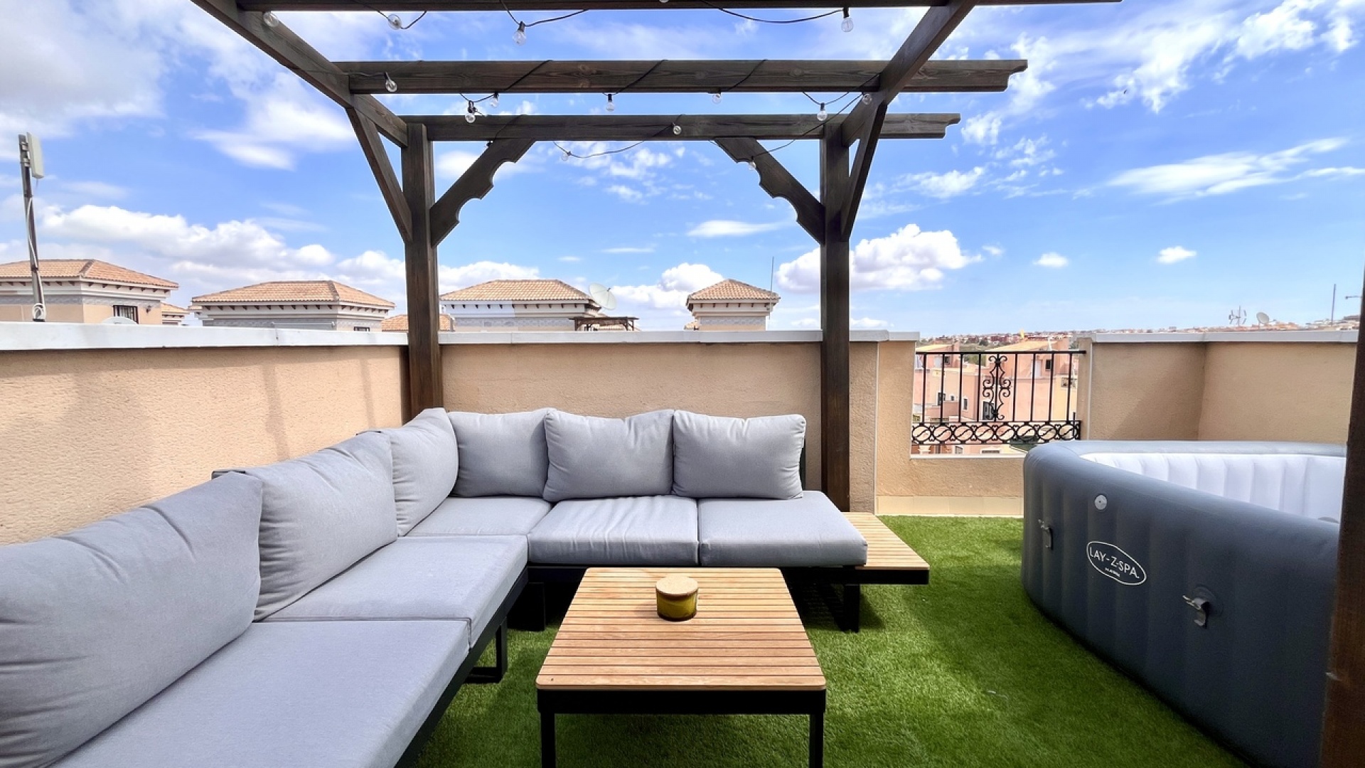 Resale - Townhouse - Villamartin - entre golf