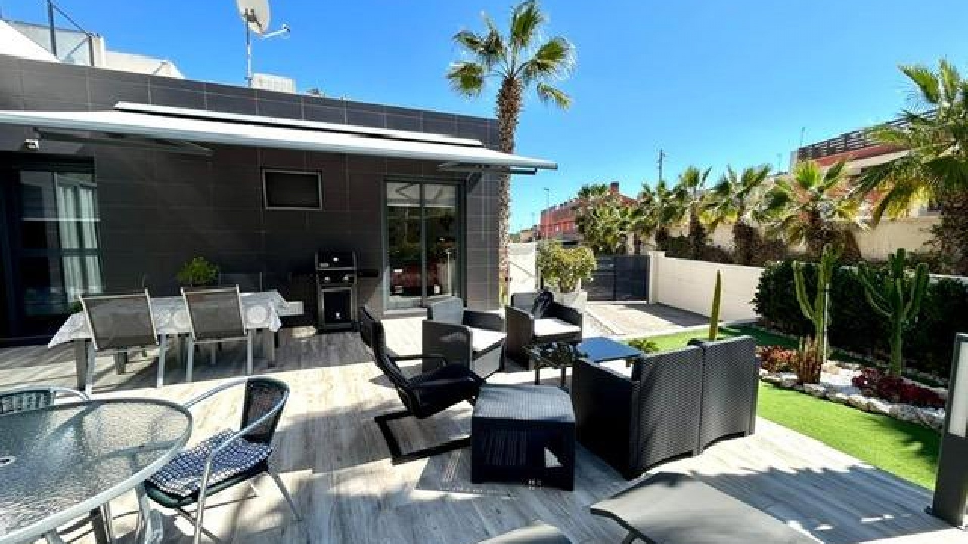 Resale - Townhouse - Villamartin - La Fuente