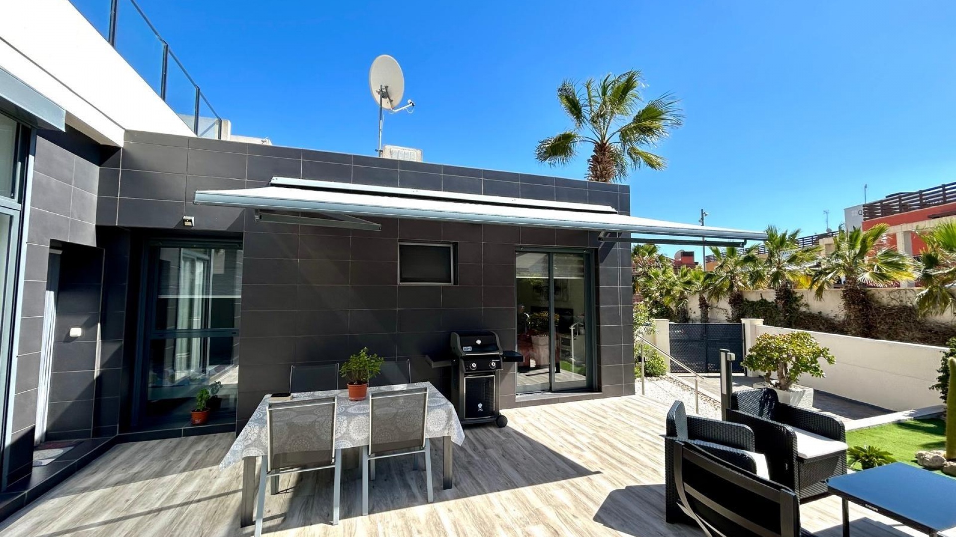 Resale - Townhouse - Villamartin - La Fuente