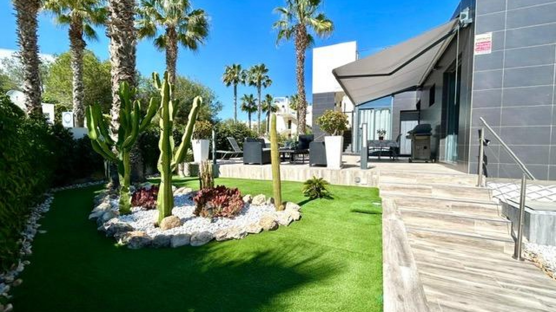 Resale - Townhouse - Villamartin - La Fuente