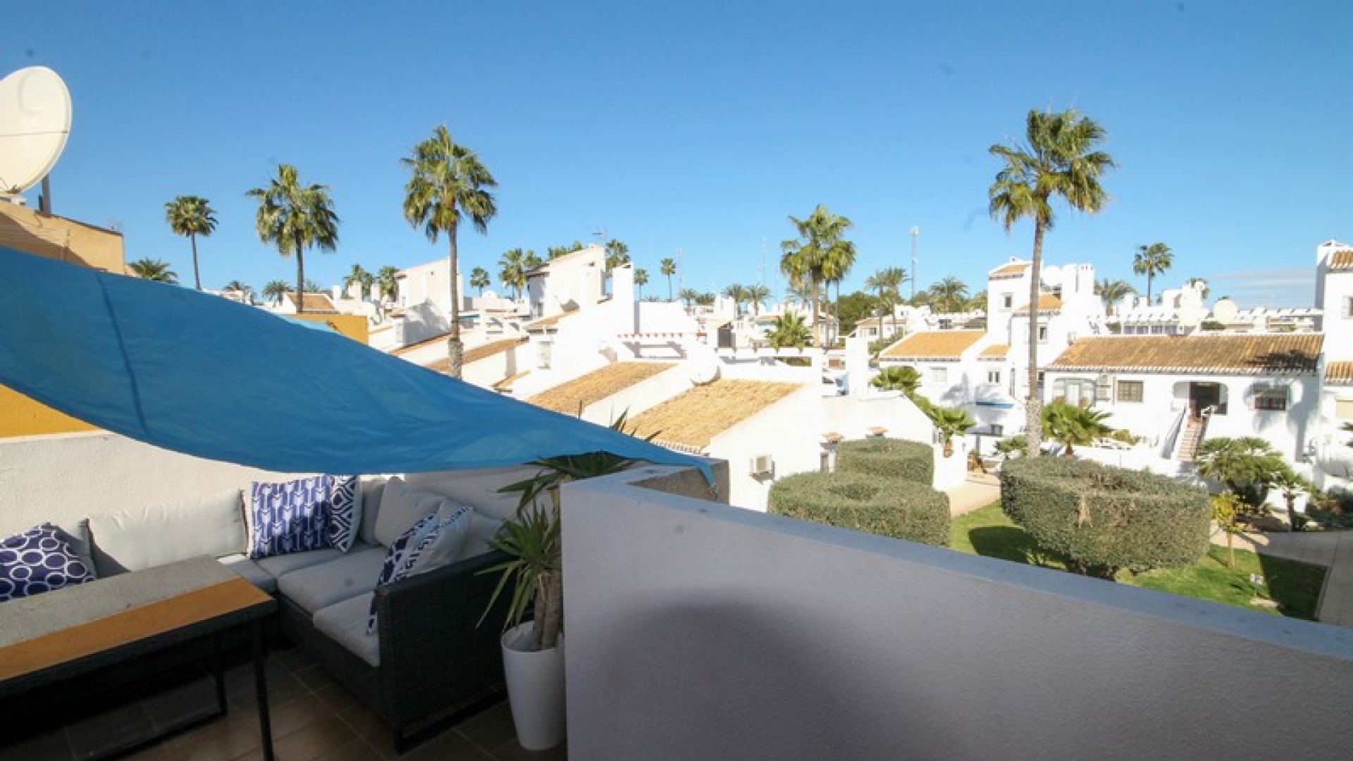 Resale - Townhouse - Villamartin - La Fuente